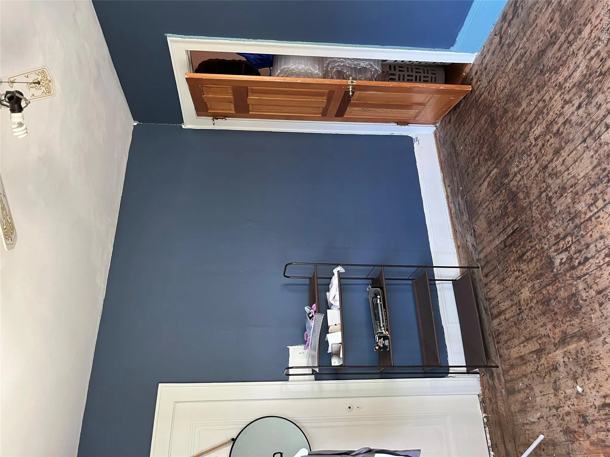 Spacious 2nd Bedroom, hardwood floor Spacious 2nd Bedroom, hardwood floor
