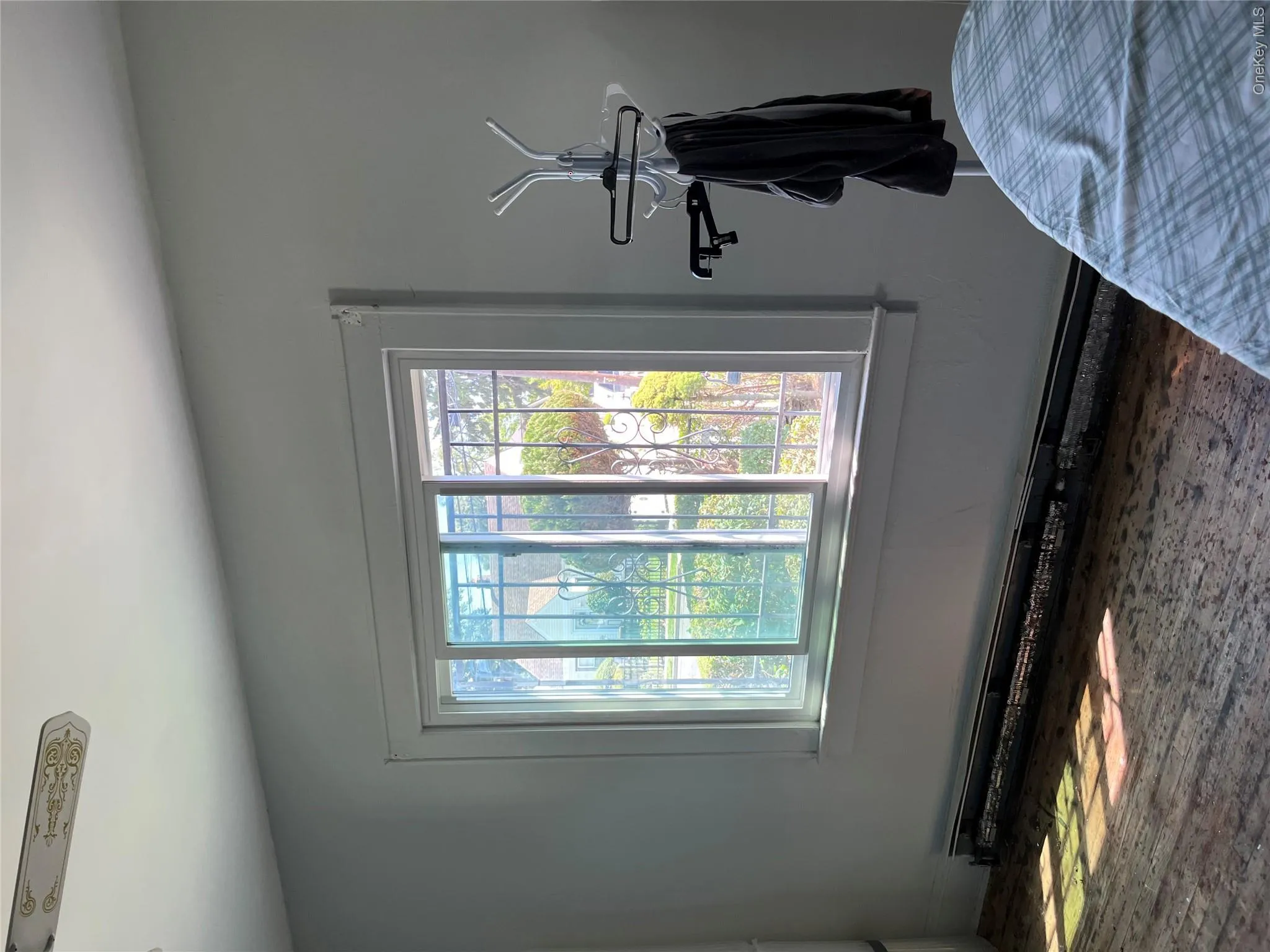 2nd bedroom has large windows 2nd bedroom has large windows