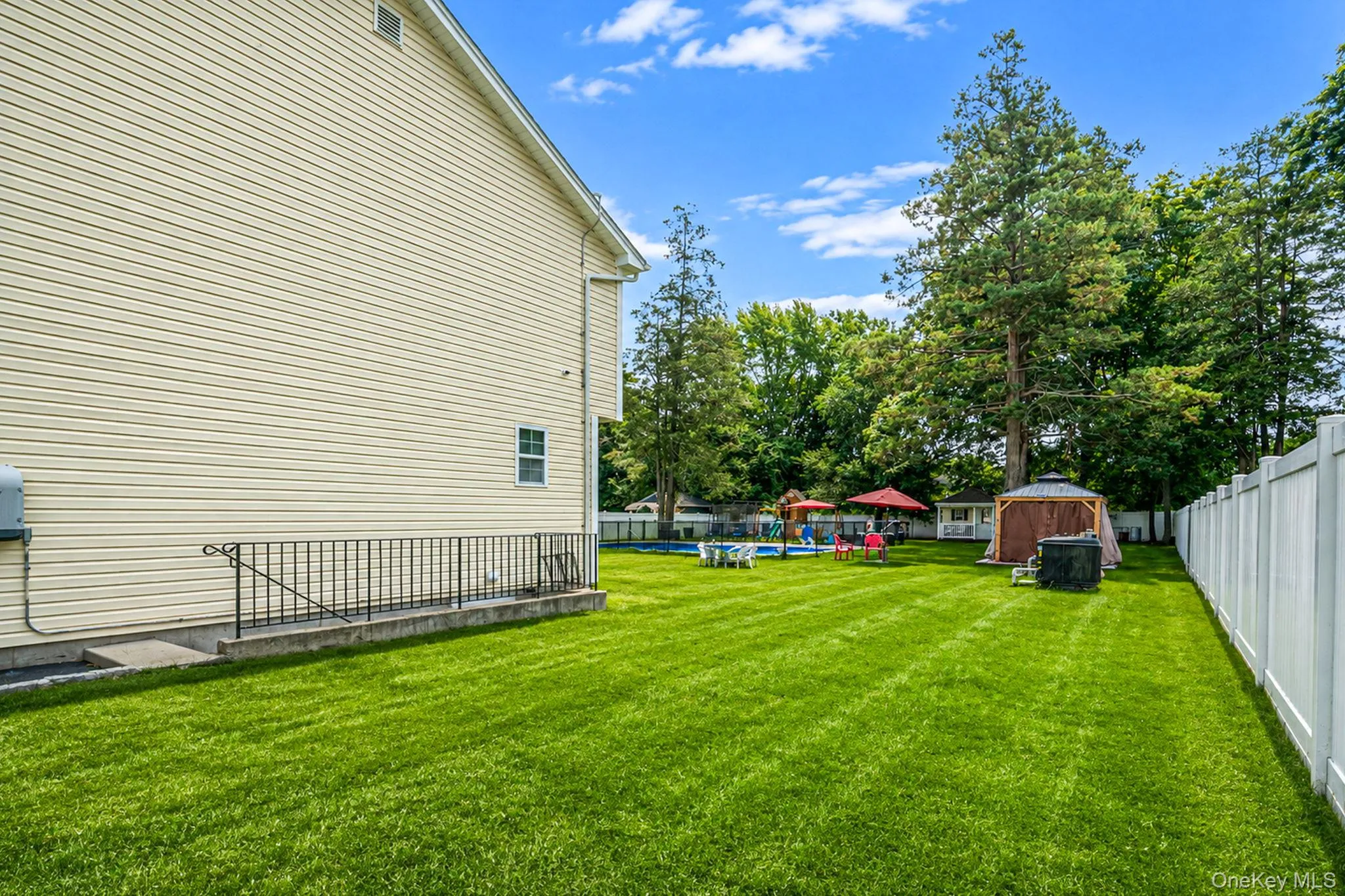 12 Nostrand Avenue, Islip, NY, 5 Bedrooms Bedrooms, 12 Rooms Rooms,4 BathroomsBathrooms,Residential,For Rent,Nostrand,0,1036748 12 Nostrand Avenue, Islip, NY, 5 Bedrooms Bedrooms, 12 Rooms Rooms,4 BathroomsBathrooms,Residential,For Rent,Nostrand,0,1036748