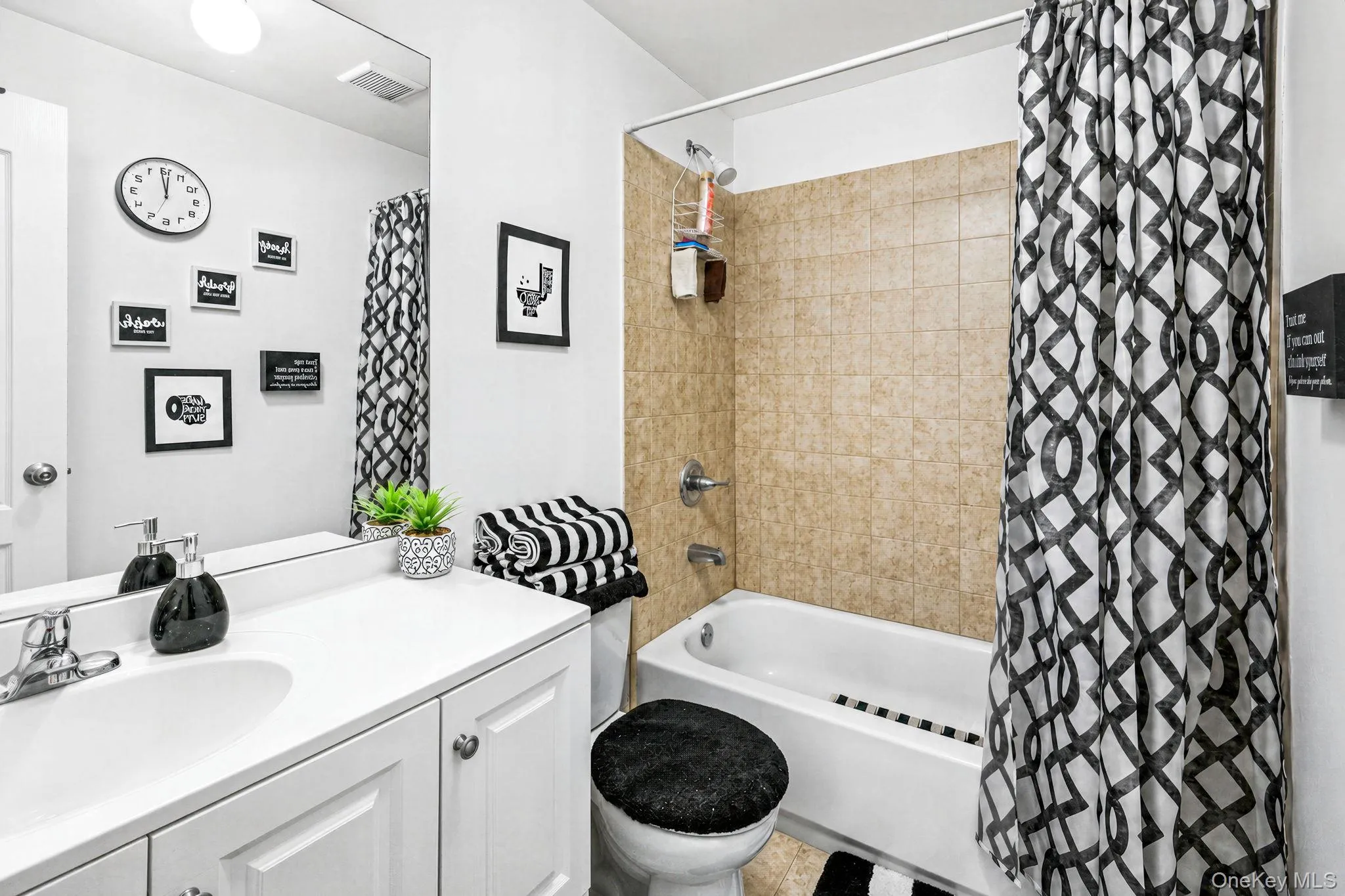 12 Nostrand Avenue, Islip, NY, 5 Bedrooms Bedrooms, 12 Rooms Rooms,4 BathroomsBathrooms,Residential,For Rent,Nostrand,0,1036748 12 Nostrand Avenue, Islip, NY, 5 Bedrooms Bedrooms, 12 Rooms Rooms,4 BathroomsBathrooms,Residential,For Rent,Nostrand,0,1036748