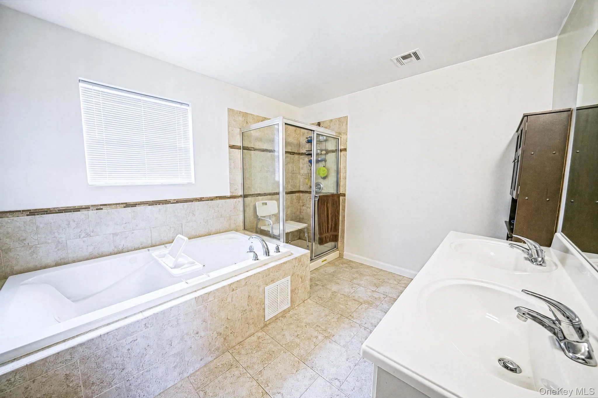 12 Nostrand Avenue, Islip, NY, 5 Bedrooms Bedrooms, 12 Rooms Rooms,4 BathroomsBathrooms,Residential,For Rent,Nostrand,0,1036748 12 Nostrand Avenue, Islip, NY, 5 Bedrooms Bedrooms, 12 Rooms Rooms,4 BathroomsBathrooms,Residential,For Rent,Nostrand,0,1036748