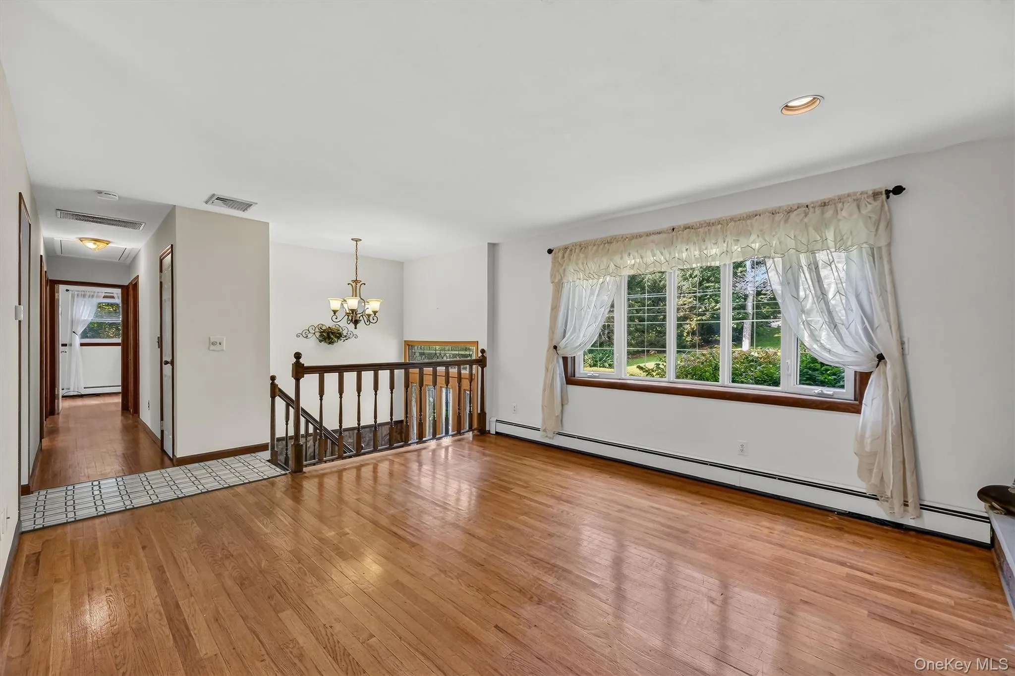 37 Julie Drive, East Fishkill, NY, 3 Bedrooms Bedrooms, 11 Rooms Rooms,1 BathroomBathrooms,Residential,For Rent,Julie,0,1036754 37 Julie Drive, East Fishkill, NY, 3 Bedrooms Bedrooms, 11 Rooms Rooms,1 BathroomBathrooms,Residential,For Rent,Julie,0,1036754
