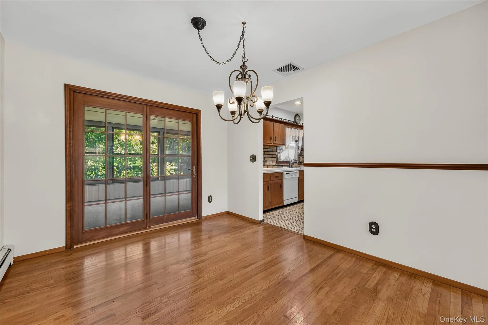 37 Julie Drive, East Fishkill, NY, 3 Bedrooms Bedrooms, 11 Rooms Rooms,1 BathroomBathrooms,Residential,For Rent,Julie,0,1036754 37 Julie Drive, East Fishkill, NY, 3 Bedrooms Bedrooms, 11 Rooms Rooms,1 BathroomBathrooms,Residential,For Rent,Julie,0,1036754