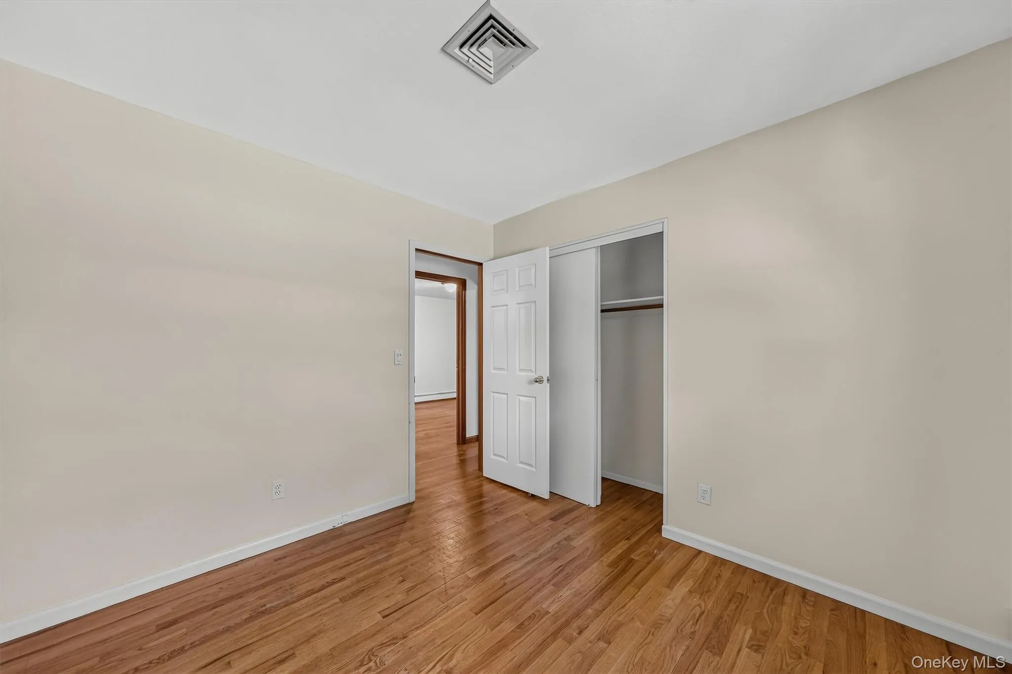37 Julie Drive, East Fishkill, NY, 3 Bedrooms Bedrooms, 11 Rooms Rooms,1 BathroomBathrooms,Residential,For Rent,Julie,0,1036754 37 Julie Drive, East Fishkill, NY, 3 Bedrooms Bedrooms, 11 Rooms Rooms,1 BathroomBathrooms,Residential,For Rent,Julie,0,1036754
