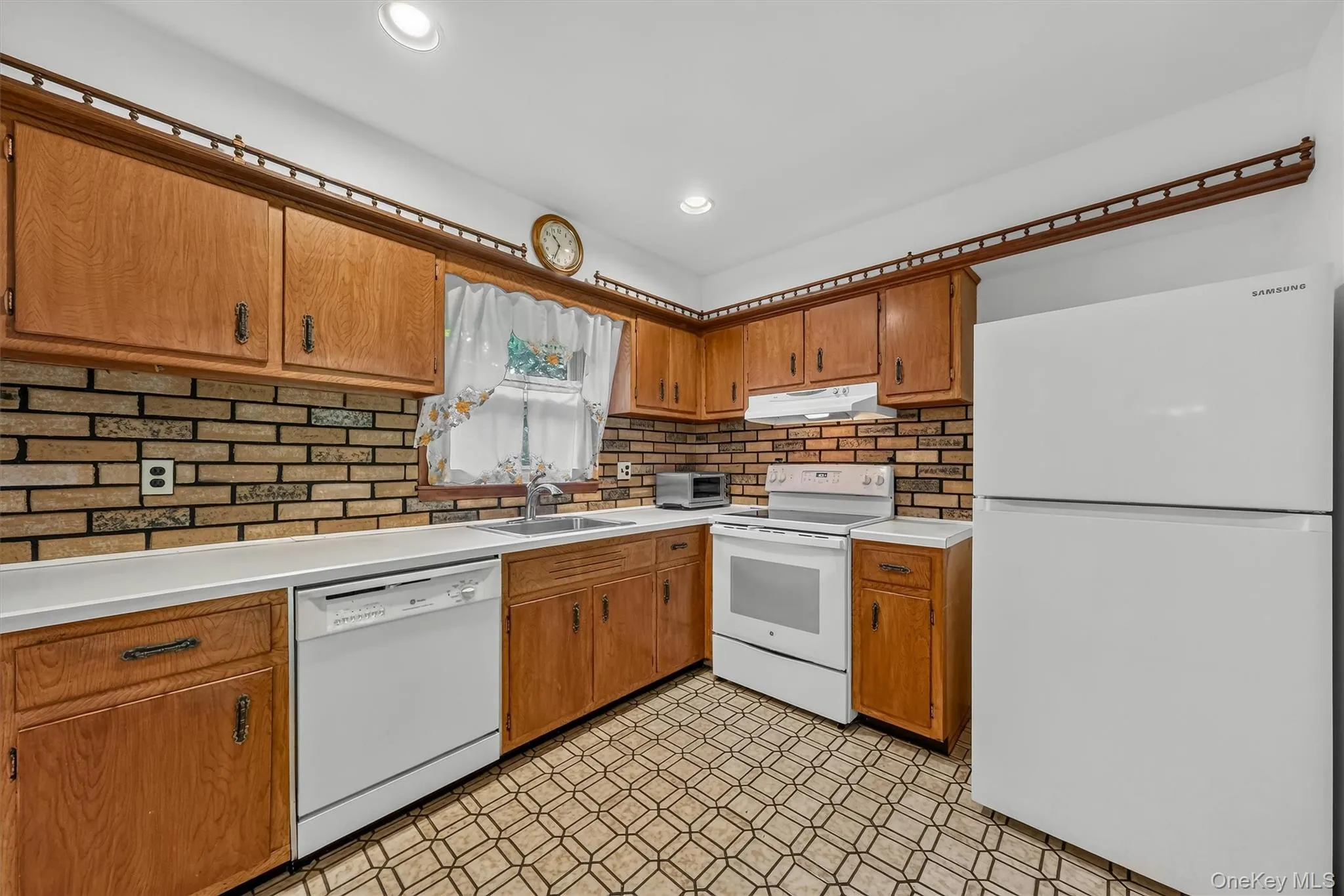 37 Julie Drive, East Fishkill, NY, 3 Bedrooms Bedrooms, 11 Rooms Rooms,1 BathroomBathrooms,Residential,For Rent,Julie,0,1036754 37 Julie Drive, East Fishkill, NY, 3 Bedrooms Bedrooms, 11 Rooms Rooms,1 BathroomBathrooms,Residential,For Rent,Julie,0,1036754