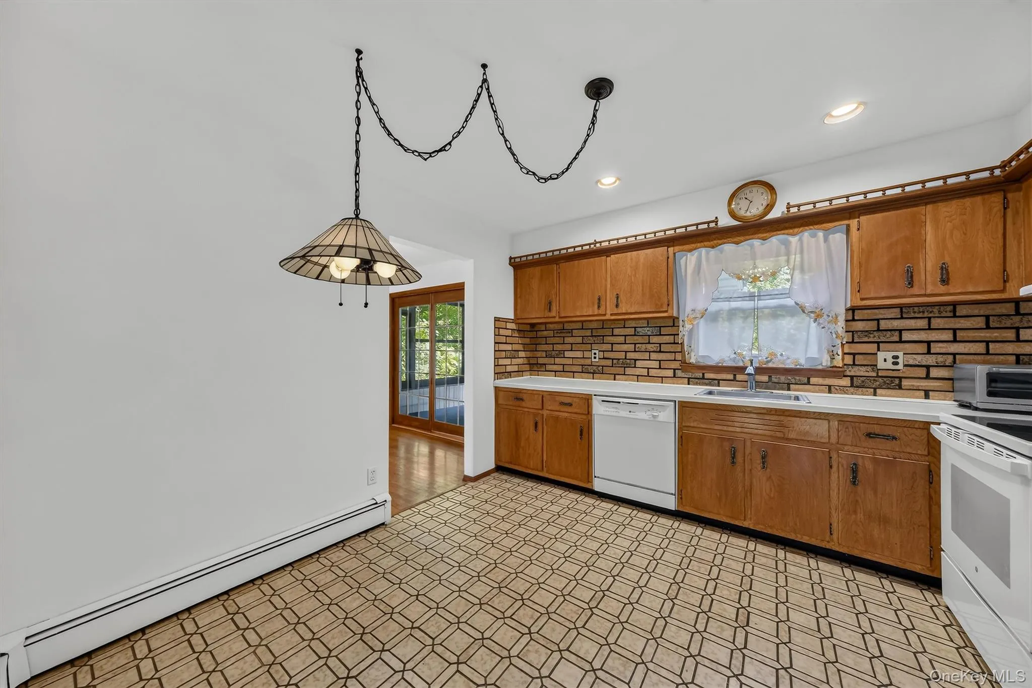 37 Julie Drive, East Fishkill, NY, 3 Bedrooms Bedrooms, 11 Rooms Rooms,1 BathroomBathrooms,Residential,For Rent,Julie,0,1036754 37 Julie Drive, East Fishkill, NY, 3 Bedrooms Bedrooms, 11 Rooms Rooms,1 BathroomBathrooms,Residential,For Rent,Julie,0,1036754