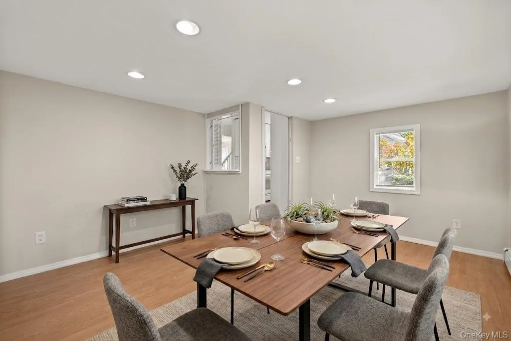 Virtually staged Dining room Virtually staged Dining room