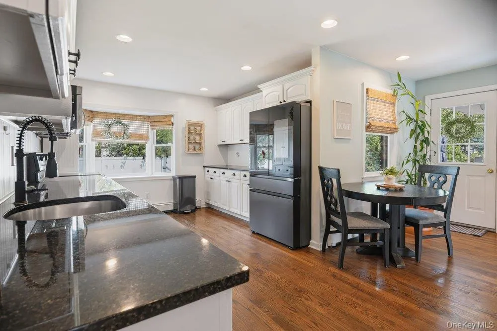 344 Ontario Avenue, Babylon, NY, 5 Bedrooms Bedrooms, 8 Rooms Rooms,2 BathroomsBathrooms,Residential,For Rent,Ontario,0,1036766 344 Ontario Avenue, Babylon, NY, 5 Bedrooms Bedrooms, 8 Rooms Rooms,2 BathroomsBathrooms,Residential,For Rent,Ontario,0,1036766