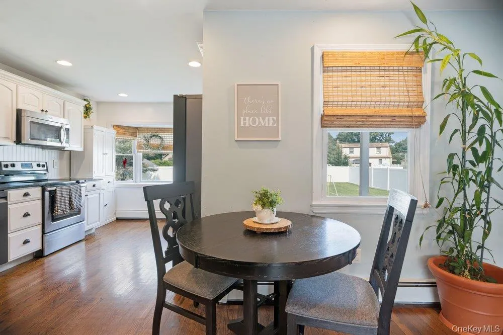 344 Ontario Avenue, Babylon, NY, 5 Bedrooms Bedrooms, 8 Rooms Rooms,2 BathroomsBathrooms,Residential,For Rent,Ontario,0,1036766 344 Ontario Avenue, Babylon, NY, 5 Bedrooms Bedrooms, 8 Rooms Rooms,2 BathroomsBathrooms,Residential,For Rent,Ontario,0,1036766