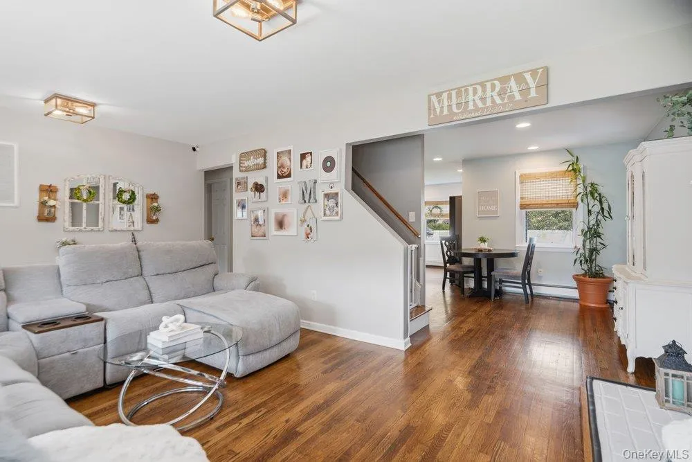344 Ontario Avenue, Babylon, NY, 5 Bedrooms Bedrooms, 8 Rooms Rooms,2 BathroomsBathrooms,Residential,For Rent,Ontario,0,1036766 344 Ontario Avenue, Babylon, NY, 5 Bedrooms Bedrooms, 8 Rooms Rooms,2 BathroomsBathrooms,Residential,For Rent,Ontario,0,1036766