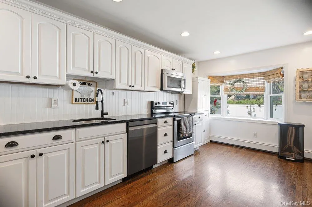 344 Ontario Avenue, Babylon, NY, 5 Bedrooms Bedrooms, 8 Rooms Rooms,2 BathroomsBathrooms,Residential,For Rent,Ontario,0,1036766 344 Ontario Avenue, Babylon, NY, 5 Bedrooms Bedrooms, 8 Rooms Rooms,2 BathroomsBathrooms,Residential,For Rent,Ontario,0,1036766