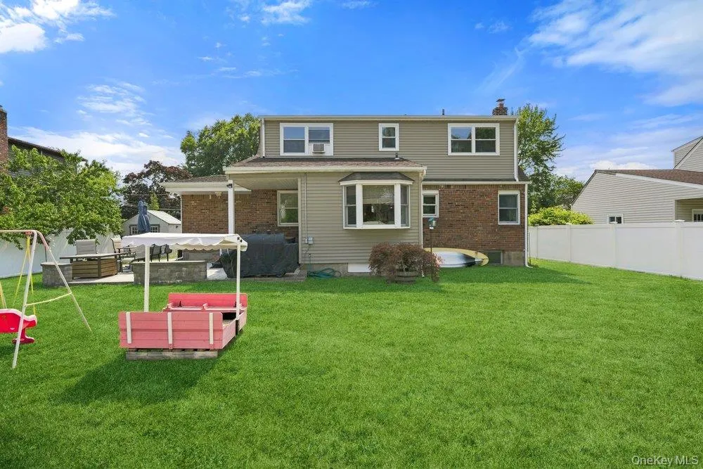 344 Ontario Avenue, Babylon, NY, 5 Bedrooms Bedrooms, 8 Rooms Rooms,2 BathroomsBathrooms,Residential,For Rent,Ontario,0,1036766 344 Ontario Avenue, Babylon, NY, 5 Bedrooms Bedrooms, 8 Rooms Rooms,2 BathroomsBathrooms,Residential,For Rent,Ontario,0,1036766