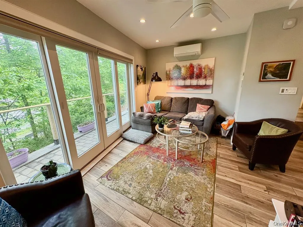 20 High Street, North Hempstead, NY, 1 Bedroom Bedrooms, 3 Rooms Rooms,1 BathroomBathrooms,Residential Lease,For Rent,High,0,1036768 20 High Street, North Hempstead, NY, 1 Bedroom Bedrooms, 3 Rooms Rooms,1 BathroomBathrooms,Residential Lease,For Rent,High,0,1036768