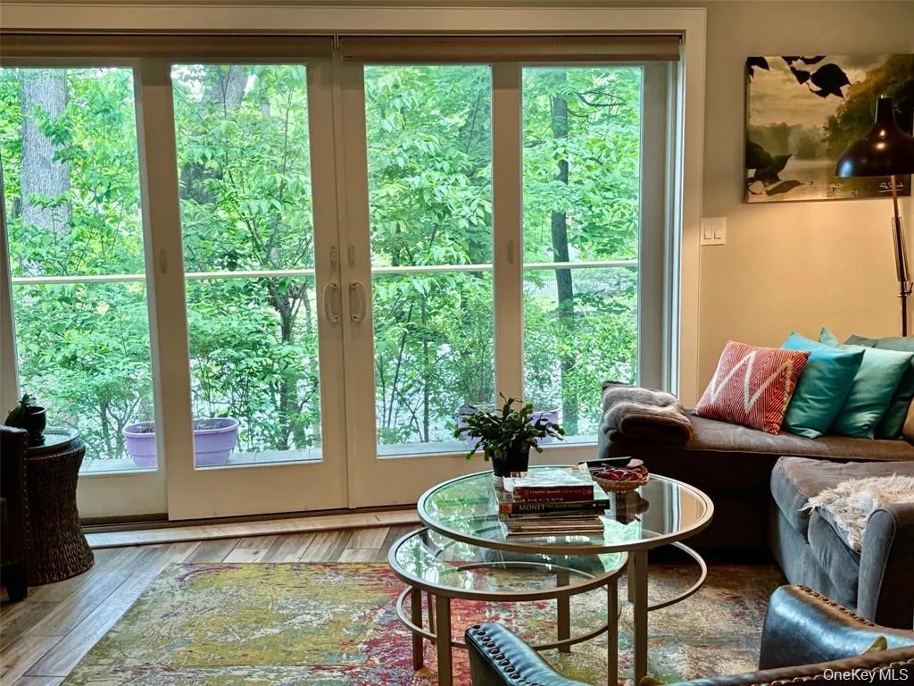 20 High Street, North Hempstead, NY, 1 Bedroom Bedrooms, 3 Rooms Rooms,1 BathroomBathrooms,Residential Lease,For Rent,High,0,1036768 20 High Street, North Hempstead, NY, 1 Bedroom Bedrooms, 3 Rooms Rooms,1 BathroomBathrooms,Residential Lease,For Rent,High,0,1036768