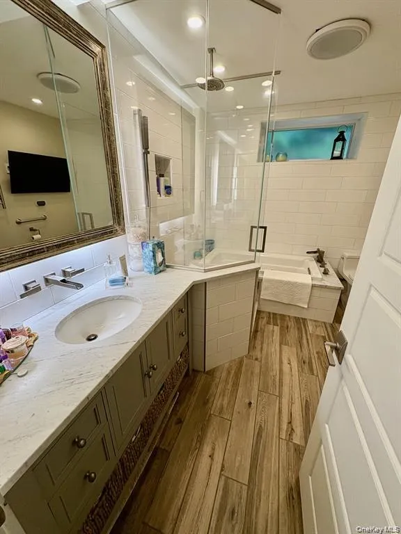 20 High Street, North Hempstead, NY, 1 Bedroom Bedrooms, 3 Rooms Rooms,1 BathroomBathrooms,Residential Lease,For Rent,High,0,1036768 20 High Street, North Hempstead, NY, 1 Bedroom Bedrooms, 3 Rooms Rooms,1 BathroomBathrooms,Residential Lease,For Rent,High,0,1036768