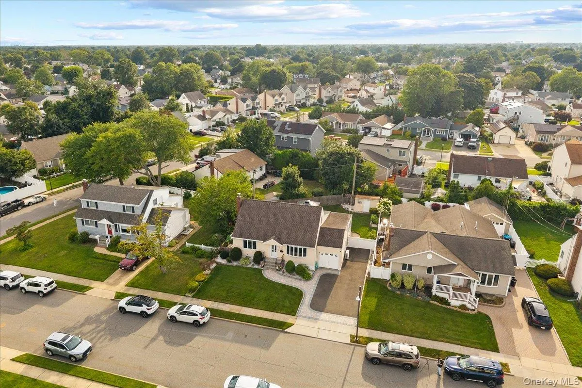 4060 Maywood Drive, Hempstead, NY, 4 Bedrooms Bedrooms, 7 Rooms Rooms,1 BathroomBathrooms,Residential,For Rent,Maywood,0,1036769 4060 Maywood Drive, Hempstead, NY, 4 Bedrooms Bedrooms, 7 Rooms Rooms,1 BathroomBathrooms,Residential,For Rent,Maywood,0,1036769