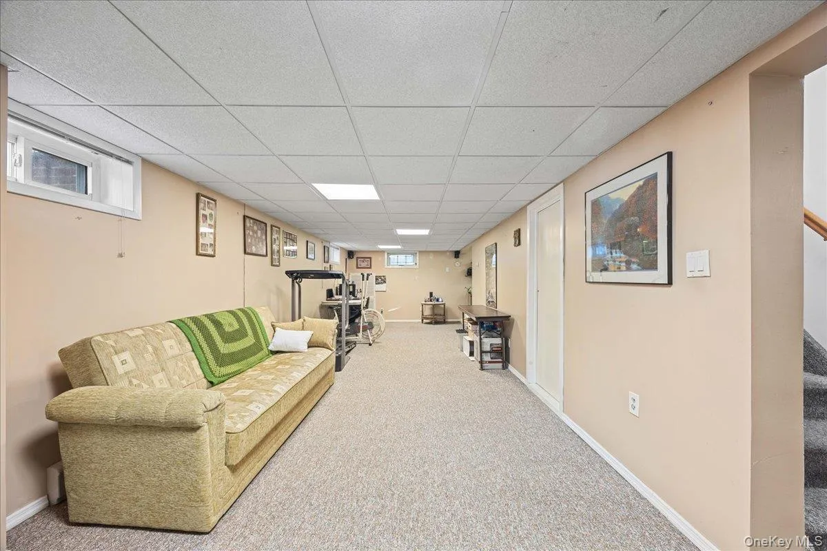 4060 Maywood Drive, Hempstead, NY, 4 Bedrooms Bedrooms, 7 Rooms Rooms,1 BathroomBathrooms,Residential,For Rent,Maywood,0,1036769 4060 Maywood Drive, Hempstead, NY, 4 Bedrooms Bedrooms, 7 Rooms Rooms,1 BathroomBathrooms,Residential,For Rent,Maywood,0,1036769