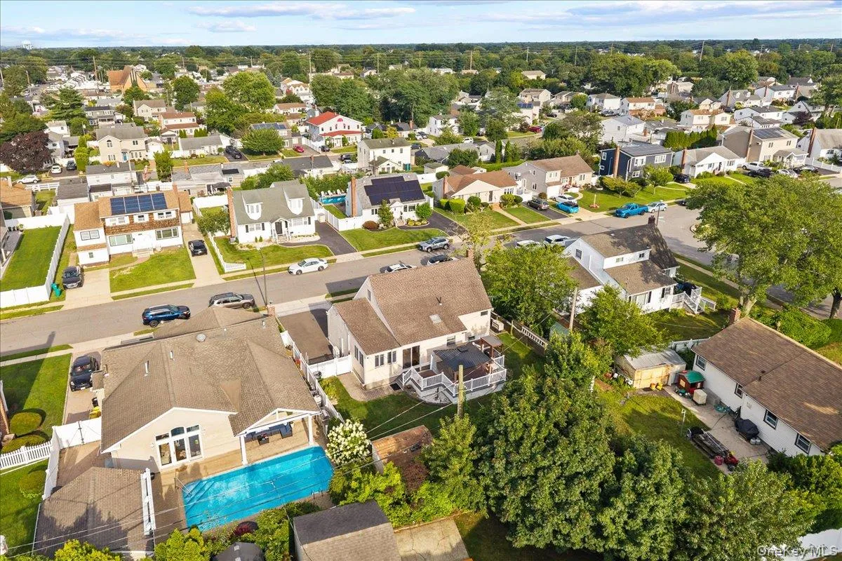 4060 Maywood Drive, Hempstead, NY, 4 Bedrooms Bedrooms, 7 Rooms Rooms,1 BathroomBathrooms,Residential,For Rent,Maywood,0,1036769 4060 Maywood Drive, Hempstead, NY, 4 Bedrooms Bedrooms, 7 Rooms Rooms,1 BathroomBathrooms,Residential,For Rent,Maywood,0,1036769