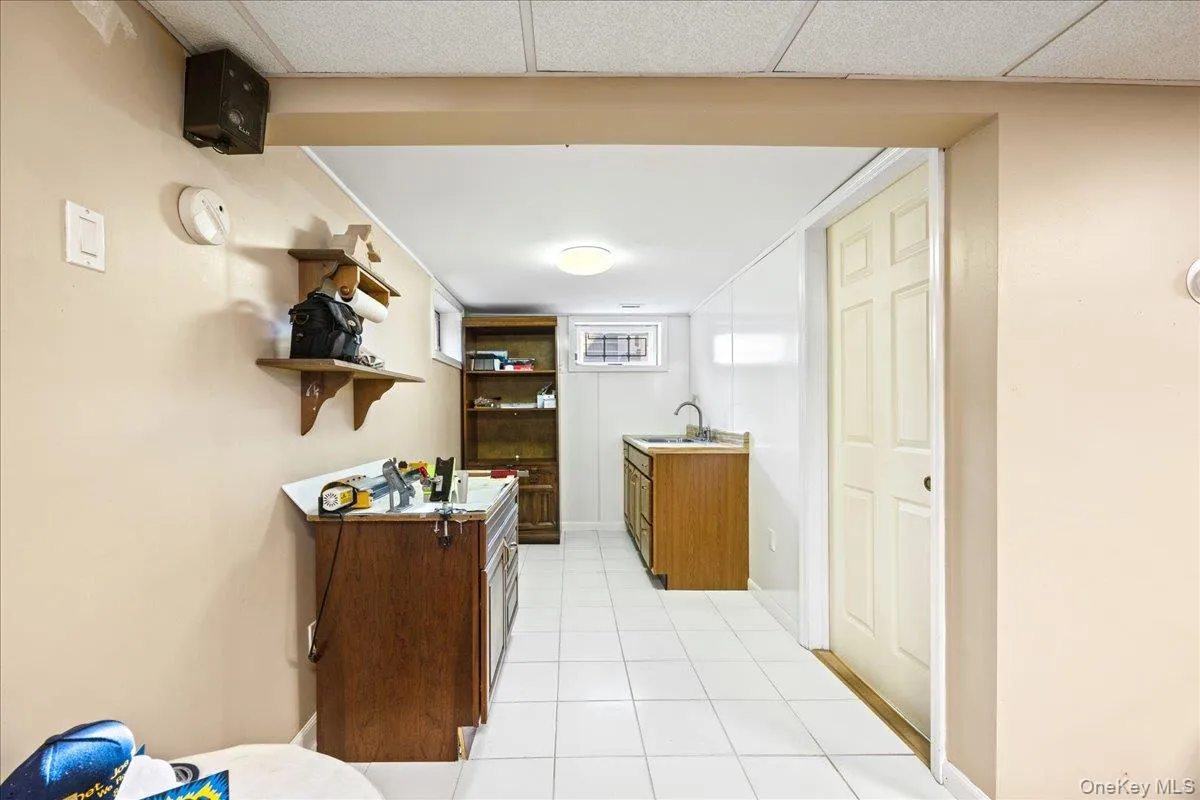 4060 Maywood Drive, Hempstead, NY, 4 Bedrooms Bedrooms, 7 Rooms Rooms,1 BathroomBathrooms,Residential,For Rent,Maywood,0,1036769 4060 Maywood Drive, Hempstead, NY, 4 Bedrooms Bedrooms, 7 Rooms Rooms,1 BathroomBathrooms,Residential,For Rent,Maywood,0,1036769