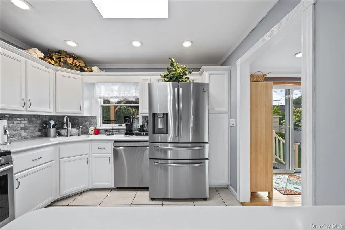 4060 Maywood Drive, Hempstead, NY, 4 Bedrooms Bedrooms, 7 Rooms Rooms,1 BathroomBathrooms,Residential,For Rent,Maywood,0,1036769 4060 Maywood Drive, Hempstead, NY, 4 Bedrooms Bedrooms, 7 Rooms Rooms,1 BathroomBathrooms,Residential,For Rent,Maywood,0,1036769