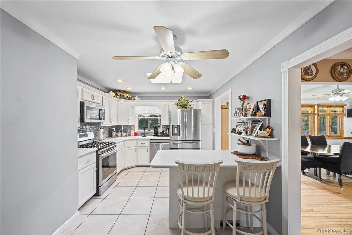 4060 Maywood Drive, Hempstead, NY, 4 Bedrooms Bedrooms, 7 Rooms Rooms,1 BathroomBathrooms,Residential,For Rent,Maywood,0,1036769 4060 Maywood Drive, Hempstead, NY, 4 Bedrooms Bedrooms, 7 Rooms Rooms,1 BathroomBathrooms,Residential,For Rent,Maywood,0,1036769