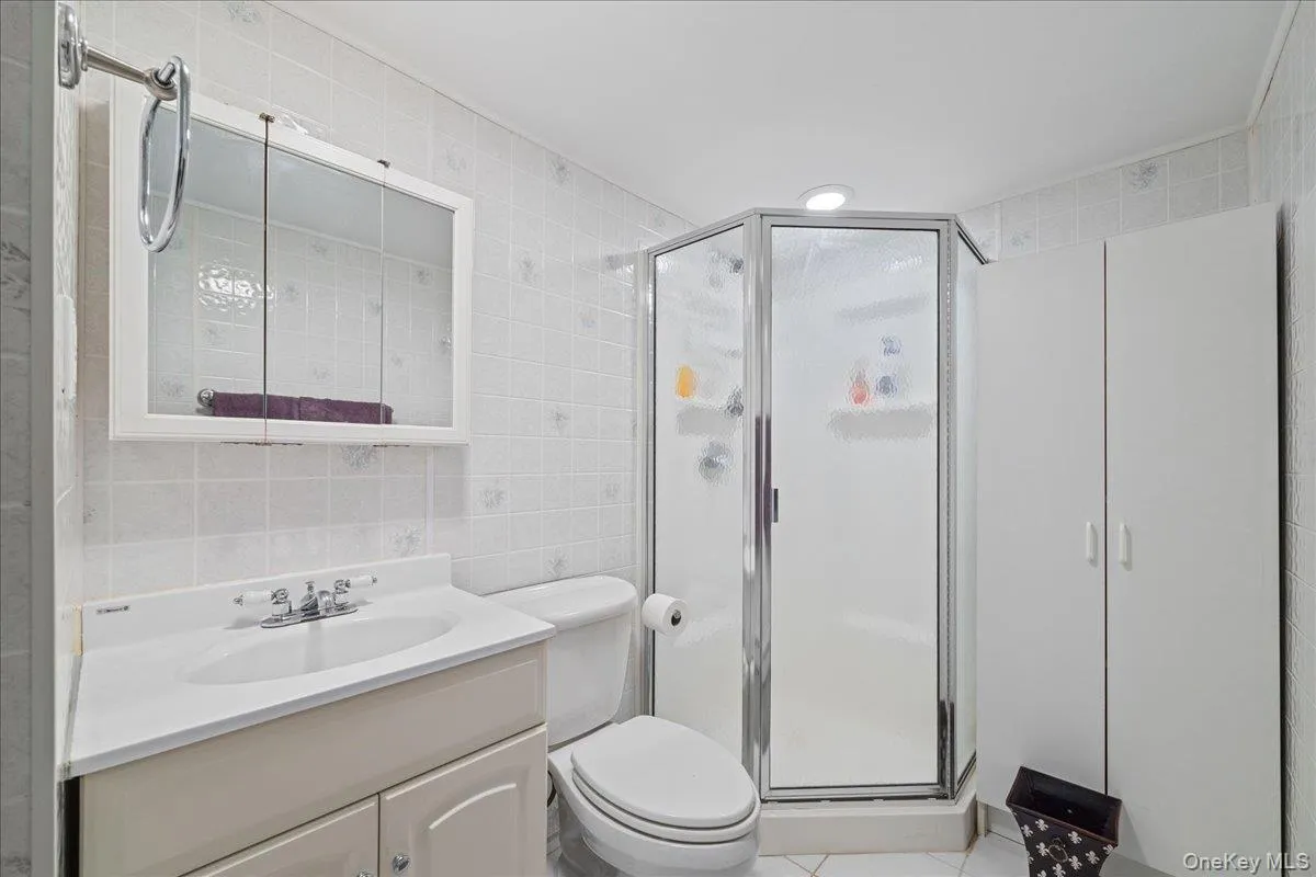 4060 Maywood Drive, Hempstead, NY, 4 Bedrooms Bedrooms, 7 Rooms Rooms,1 BathroomBathrooms,Residential,For Rent,Maywood,0,1036769 4060 Maywood Drive, Hempstead, NY, 4 Bedrooms Bedrooms, 7 Rooms Rooms,1 BathroomBathrooms,Residential,For Rent,Maywood,0,1036769