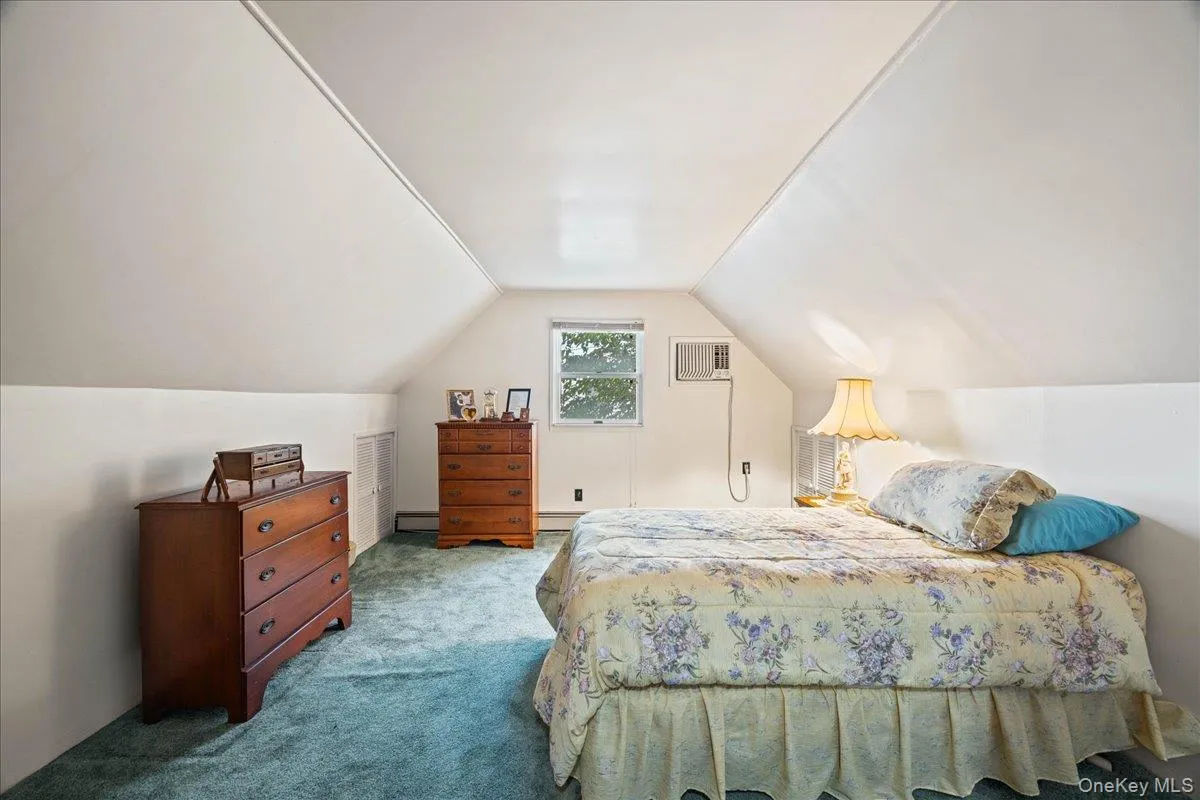 4060 Maywood Drive, Hempstead, NY, 4 Bedrooms Bedrooms, 7 Rooms Rooms,1 BathroomBathrooms,Residential,For Rent,Maywood,0,1036769 4060 Maywood Drive, Hempstead, NY, 4 Bedrooms Bedrooms, 7 Rooms Rooms,1 BathroomBathrooms,Residential,For Rent,Maywood,0,1036769