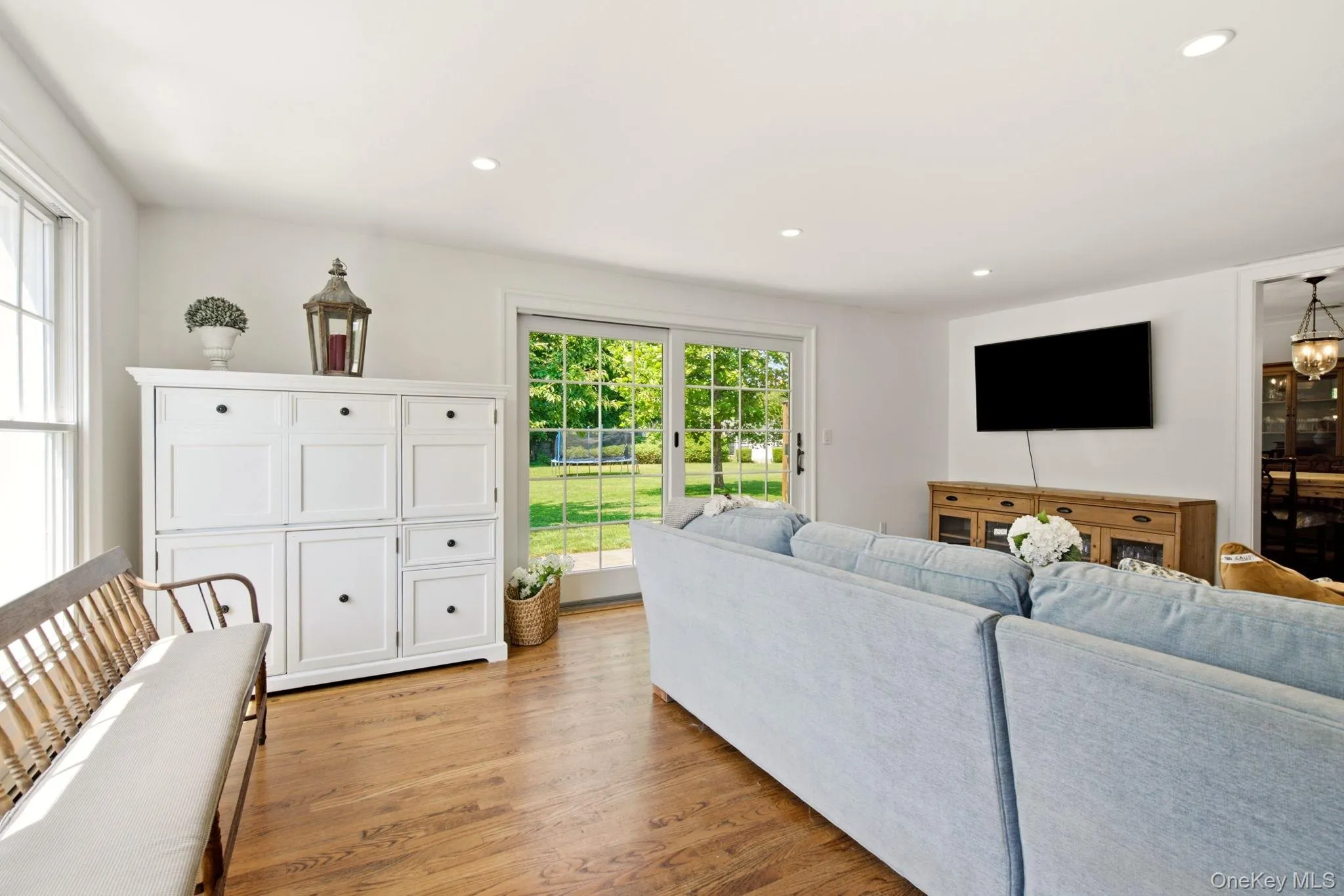 23 Renwick Avenue, Huntington, NY, 3 Bedrooms Bedrooms, 7 Rooms Rooms,2 BathroomsBathrooms,Residential,For Rent,Renwick,0,1036771 23 Renwick Avenue, Huntington, NY, 3 Bedrooms Bedrooms, 7 Rooms Rooms,2 BathroomsBathrooms,Residential,For Rent,Renwick,0,1036771