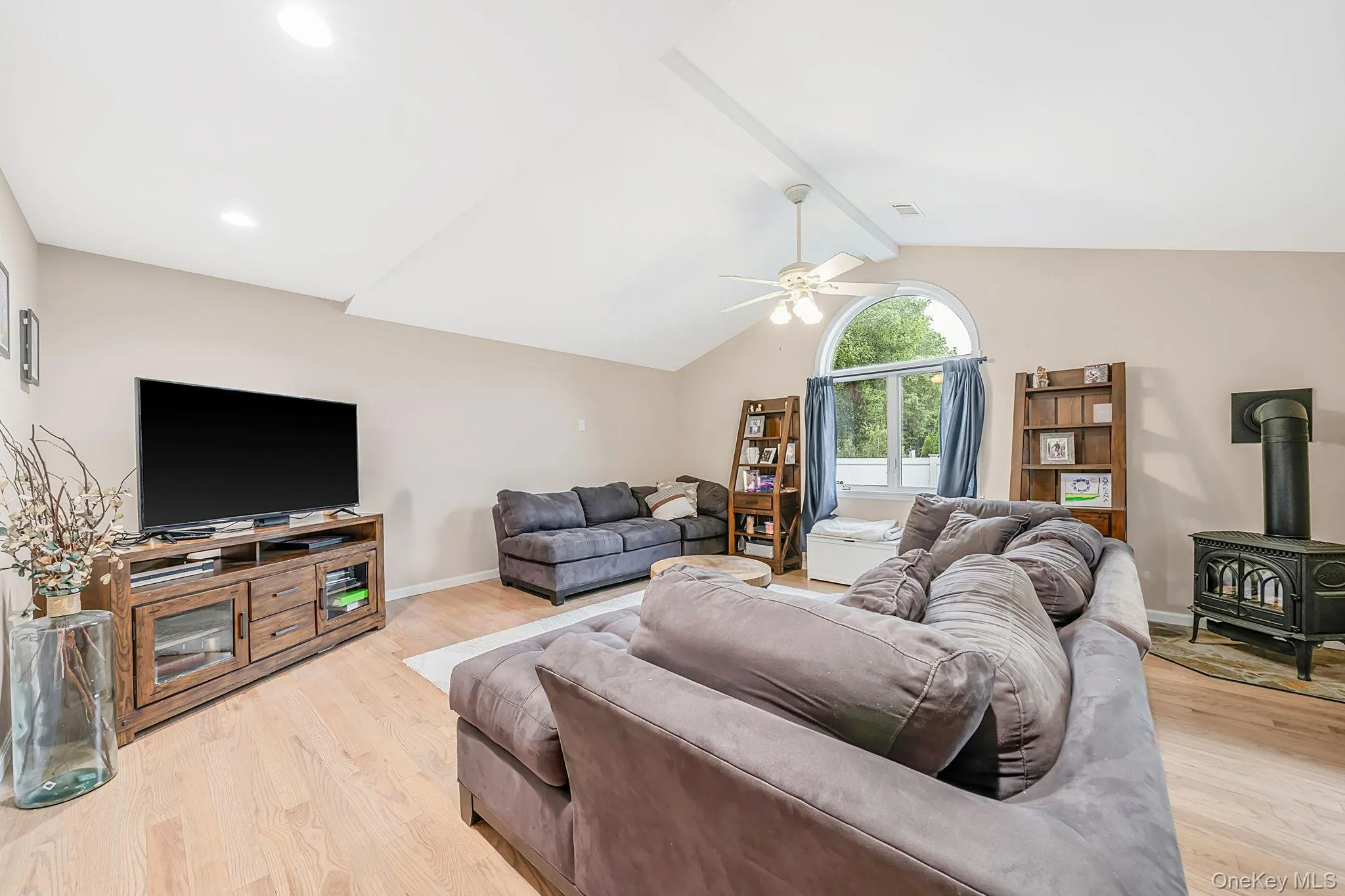 15 Kirby Lane, Huntington, NY, 5 Bedrooms Bedrooms, 13 Rooms Rooms,4 BathroomsBathrooms,Residential,For Rent,Kirby,0,1036775 15 Kirby Lane, Huntington, NY, 5 Bedrooms Bedrooms, 13 Rooms Rooms,4 BathroomsBathrooms,Residential,For Rent,Kirby,0,1036775