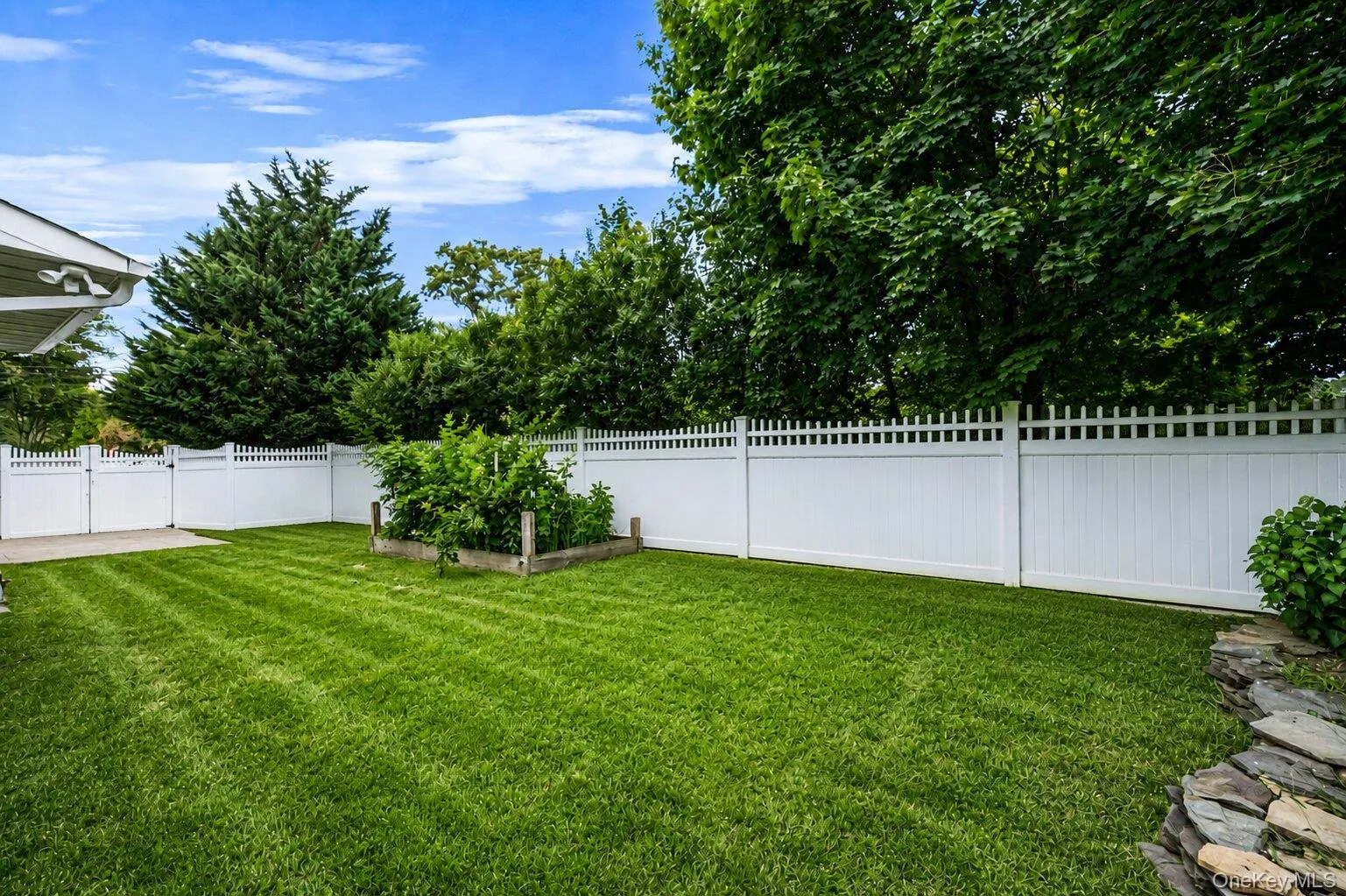 15 Kirby Lane, Huntington, NY, 5 Bedrooms Bedrooms, 13 Rooms Rooms,4 BathroomsBathrooms,Residential,For Rent,Kirby,0,1036775 15 Kirby Lane, Huntington, NY, 5 Bedrooms Bedrooms, 13 Rooms Rooms,4 BathroomsBathrooms,Residential,For Rent,Kirby,0,1036775