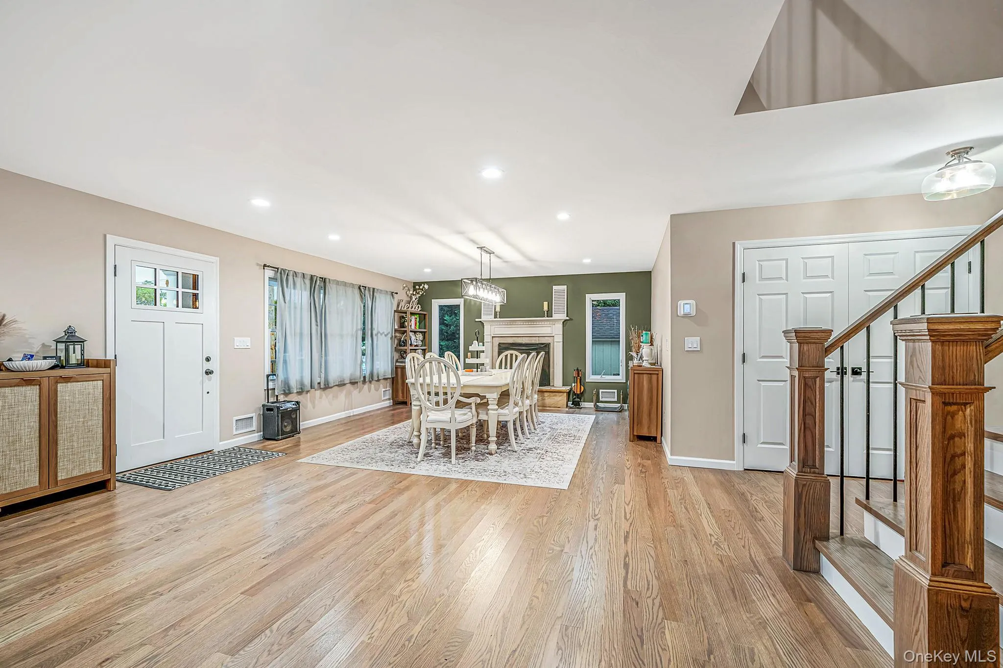 15 Kirby Lane, Huntington, NY, 5 Bedrooms Bedrooms, 13 Rooms Rooms,4 BathroomsBathrooms,Residential,For Rent,Kirby,0,1036775 15 Kirby Lane, Huntington, NY, 5 Bedrooms Bedrooms, 13 Rooms Rooms,4 BathroomsBathrooms,Residential,For Rent,Kirby,0,1036775