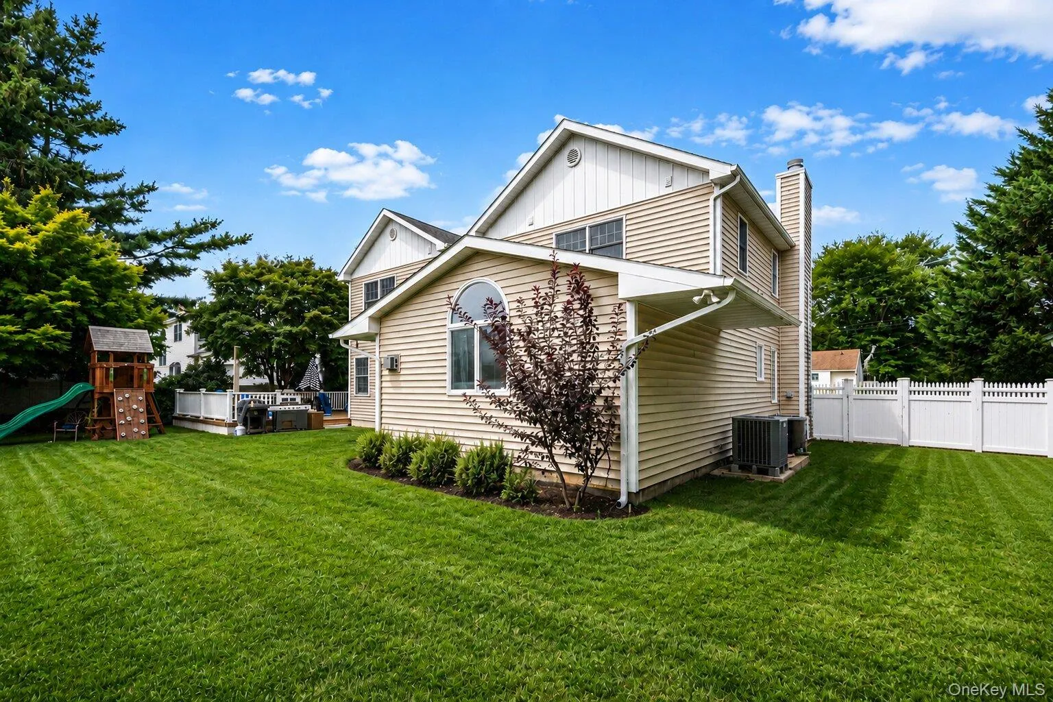 15 Kirby Lane, Huntington, NY, 5 Bedrooms Bedrooms, 13 Rooms Rooms,4 BathroomsBathrooms,Residential,For Rent,Kirby,0,1036775 15 Kirby Lane, Huntington, NY, 5 Bedrooms Bedrooms, 13 Rooms Rooms,4 BathroomsBathrooms,Residential,For Rent,Kirby,0,1036775