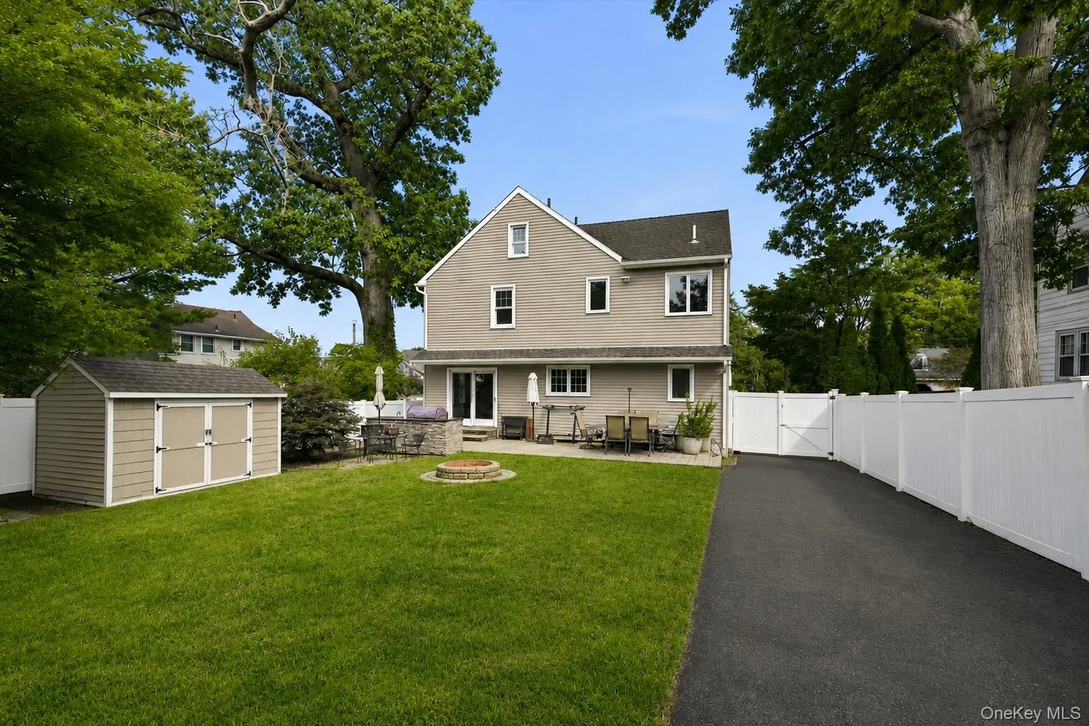 7 Atlantic Avenue, Clarkstown, NY, 5 Bedrooms Bedrooms, 9 Rooms Rooms,2 BathroomsBathrooms,Residential,For Rent,Atlantic,0,1036779 7 Atlantic Avenue, Clarkstown, NY, 5 Bedrooms Bedrooms, 9 Rooms Rooms,2 BathroomsBathrooms,Residential,For Rent,Atlantic,0,1036779