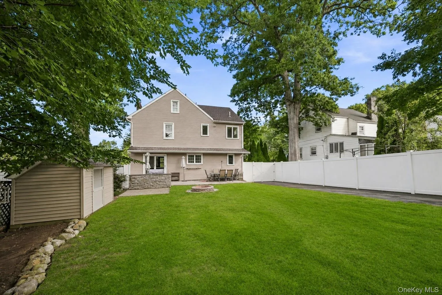 7 Atlantic Avenue, Clarkstown, NY, 5 Bedrooms Bedrooms, 9 Rooms Rooms,2 BathroomsBathrooms,Residential,For Rent,Atlantic,0,1036779 7 Atlantic Avenue, Clarkstown, NY, 5 Bedrooms Bedrooms, 9 Rooms Rooms,2 BathroomsBathrooms,Residential,For Rent,Atlantic,0,1036779