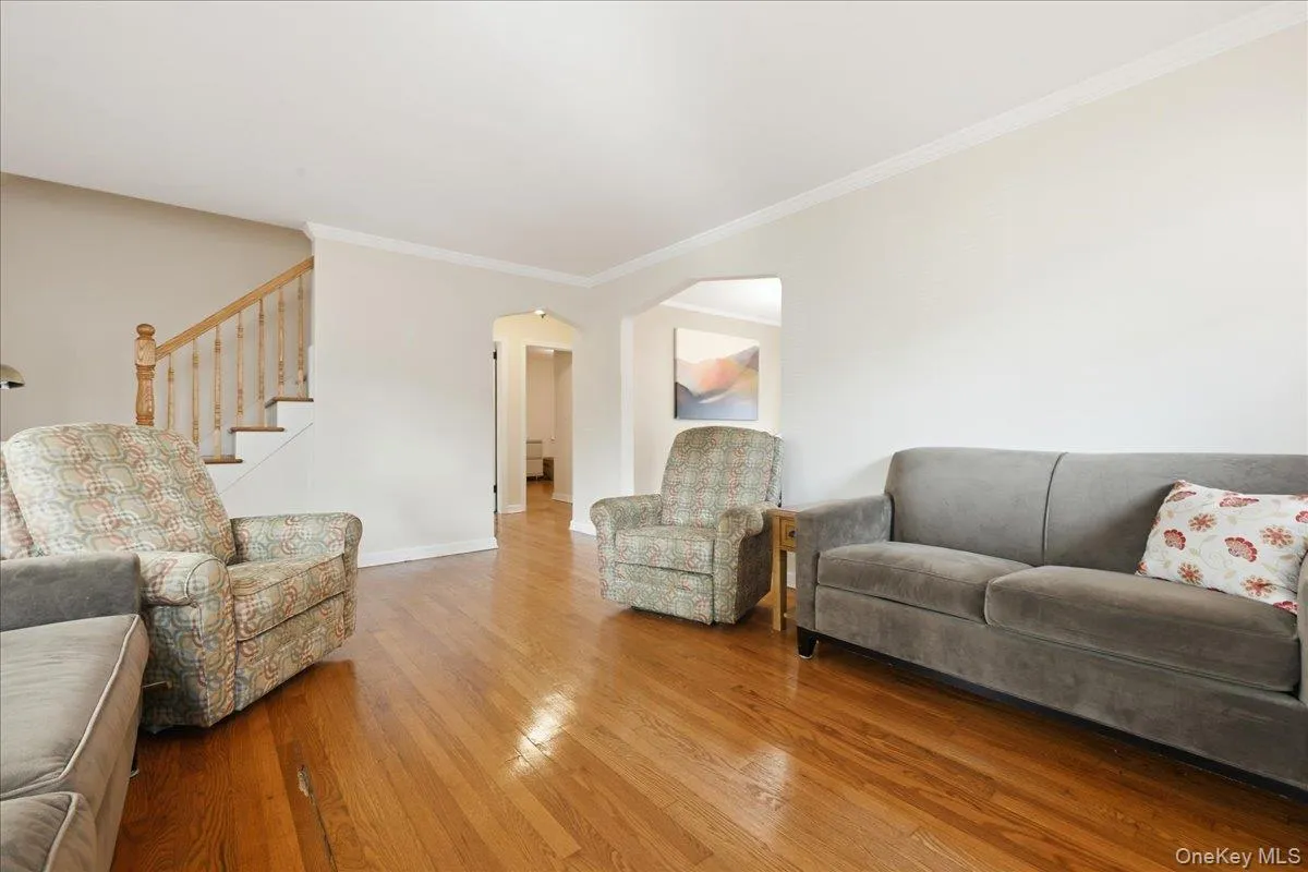 43 Scott Street, North Hempstead, NY, 4 Bedrooms Bedrooms, 8 Rooms Rooms,2 BathroomsBathrooms,Residential,For Rent,Scott,0,1036788 43 Scott Street, North Hempstead, NY, 4 Bedrooms Bedrooms, 8 Rooms Rooms,2 BathroomsBathrooms,Residential,For Rent,Scott,0,1036788