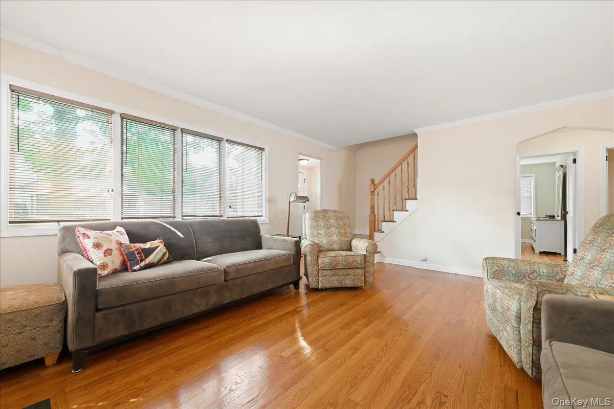 43 Scott Street, North Hempstead, NY, 4 Bedrooms Bedrooms, 8 Rooms Rooms,2 BathroomsBathrooms,Residential,For Rent,Scott,0,1036788 43 Scott Street, North Hempstead, NY, 4 Bedrooms Bedrooms, 8 Rooms Rooms,2 BathroomsBathrooms,Residential,For Rent,Scott,0,1036788