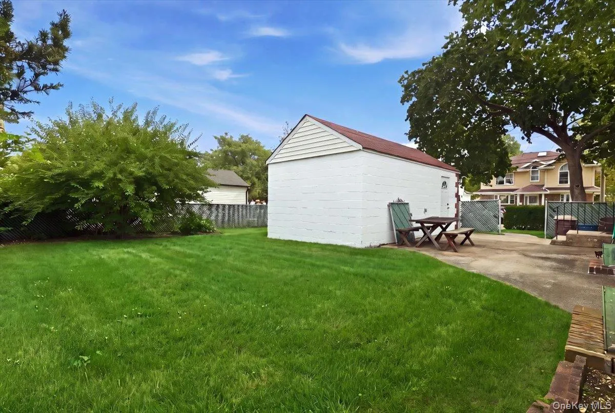 43 Scott Street, North Hempstead, NY, 4 Bedrooms Bedrooms, 8 Rooms Rooms,2 BathroomsBathrooms,Residential,For Rent,Scott,0,1036788 43 Scott Street, North Hempstead, NY, 4 Bedrooms Bedrooms, 8 Rooms Rooms,2 BathroomsBathrooms,Residential,For Rent,Scott,0,1036788