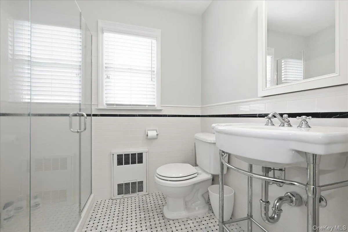 43 Scott Street, North Hempstead, NY, 4 Bedrooms Bedrooms, 8 Rooms Rooms,2 BathroomsBathrooms,Residential,For Rent,Scott,0,1036788 43 Scott Street, North Hempstead, NY, 4 Bedrooms Bedrooms, 8 Rooms Rooms,2 BathroomsBathrooms,Residential,For Rent,Scott,0,1036788