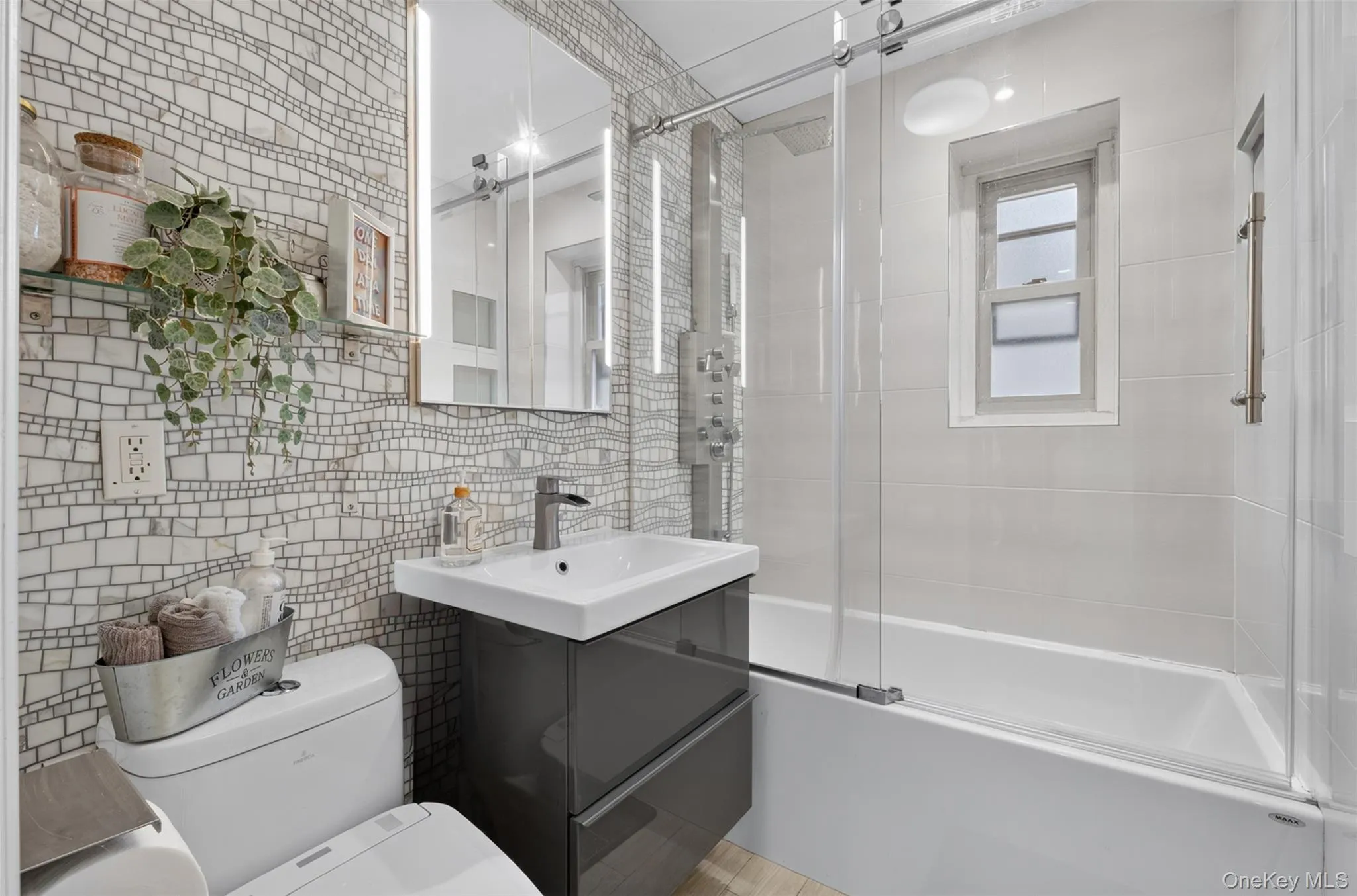 144-60 Gravett Rd, New York, NY, 3 Bedrooms Bedrooms, 6 Rooms Rooms,1 BathroomBathrooms,Residential,For Rent,Rd,0,1036789 144-60 Gravett Rd, New York, NY, 3 Bedrooms Bedrooms, 6 Rooms Rooms,1 BathroomBathrooms,Residential,For Rent,Rd,0,1036789