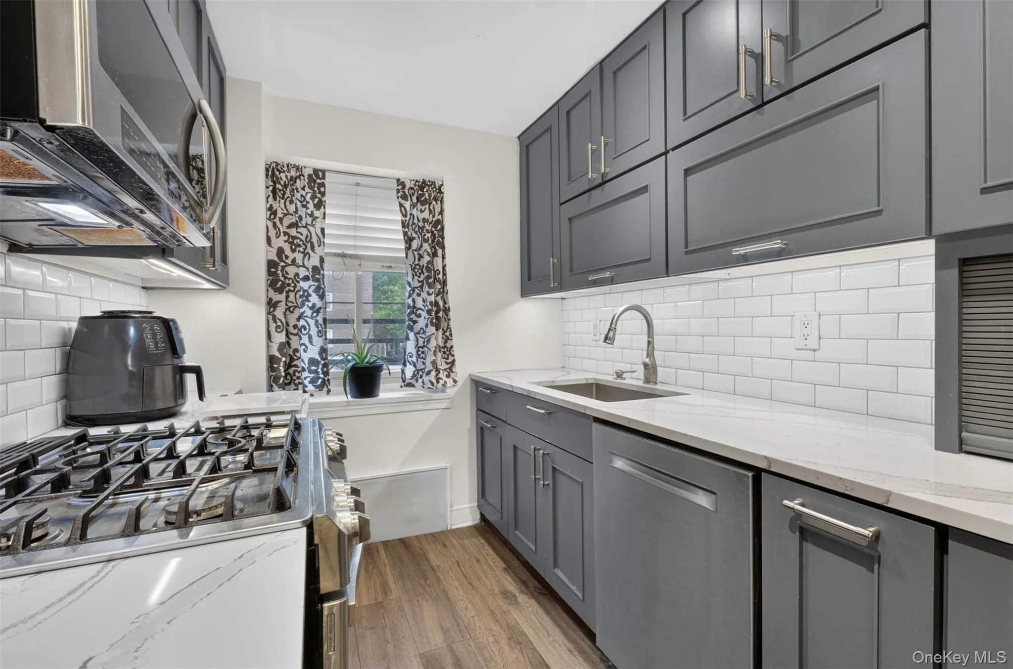144-60 Gravett Rd, New York, NY, 3 Bedrooms Bedrooms, 6 Rooms Rooms,1 BathroomBathrooms,Residential,For Rent,Rd,0,1036789 144-60 Gravett Rd, New York, NY, 3 Bedrooms Bedrooms, 6 Rooms Rooms,1 BathroomBathrooms,Residential,For Rent,Rd,0,1036789