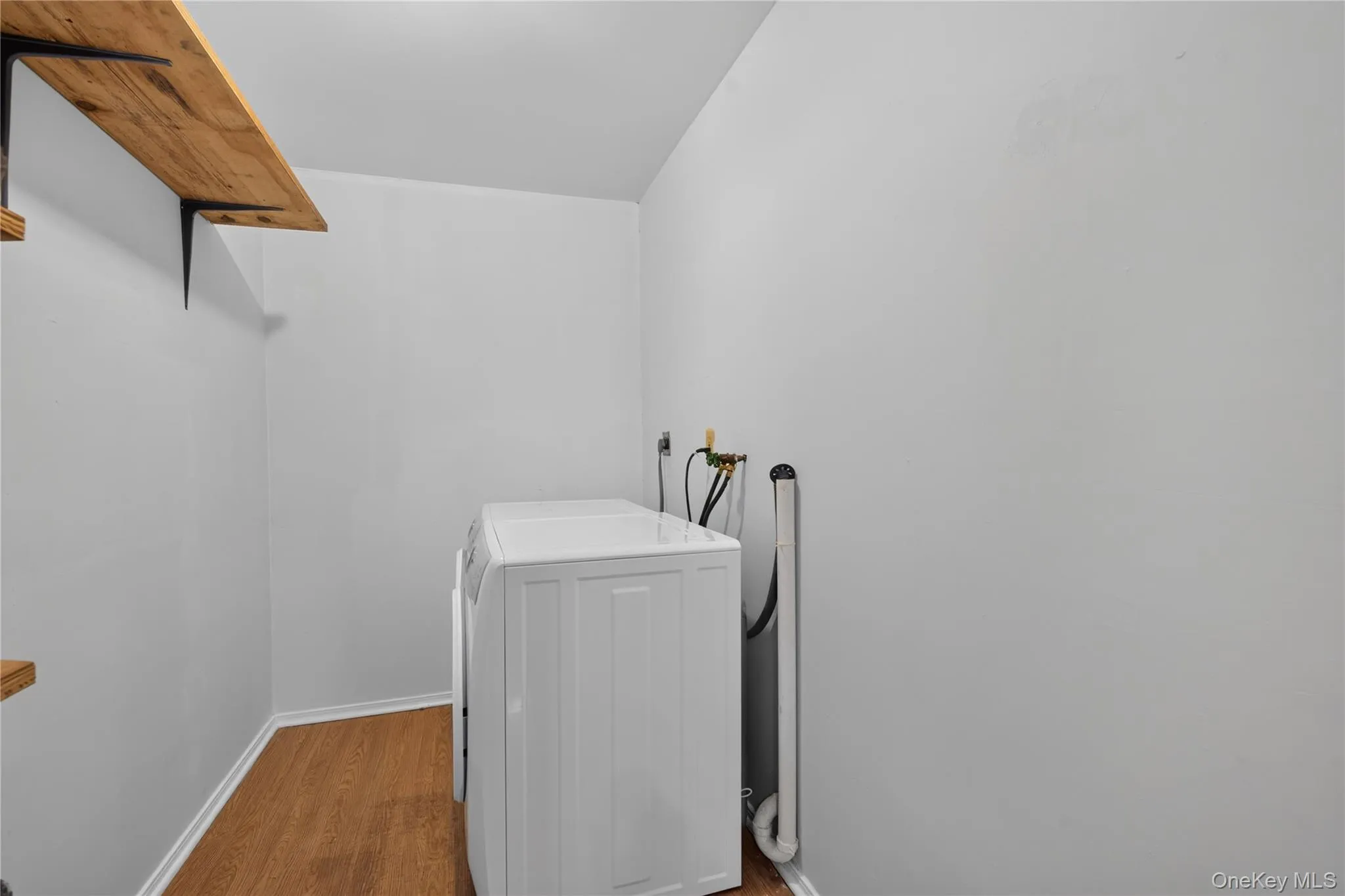 19 Railroad Avenue, Montgomery, NY, 2 Bedrooms Bedrooms, 6 Rooms Rooms,1 BathroomBathrooms,Residential,For Rent,Railroad,0,1036790 19 Railroad Avenue, Montgomery, NY, 2 Bedrooms Bedrooms, 6 Rooms Rooms,1 BathroomBathrooms,Residential,For Rent,Railroad,0,1036790