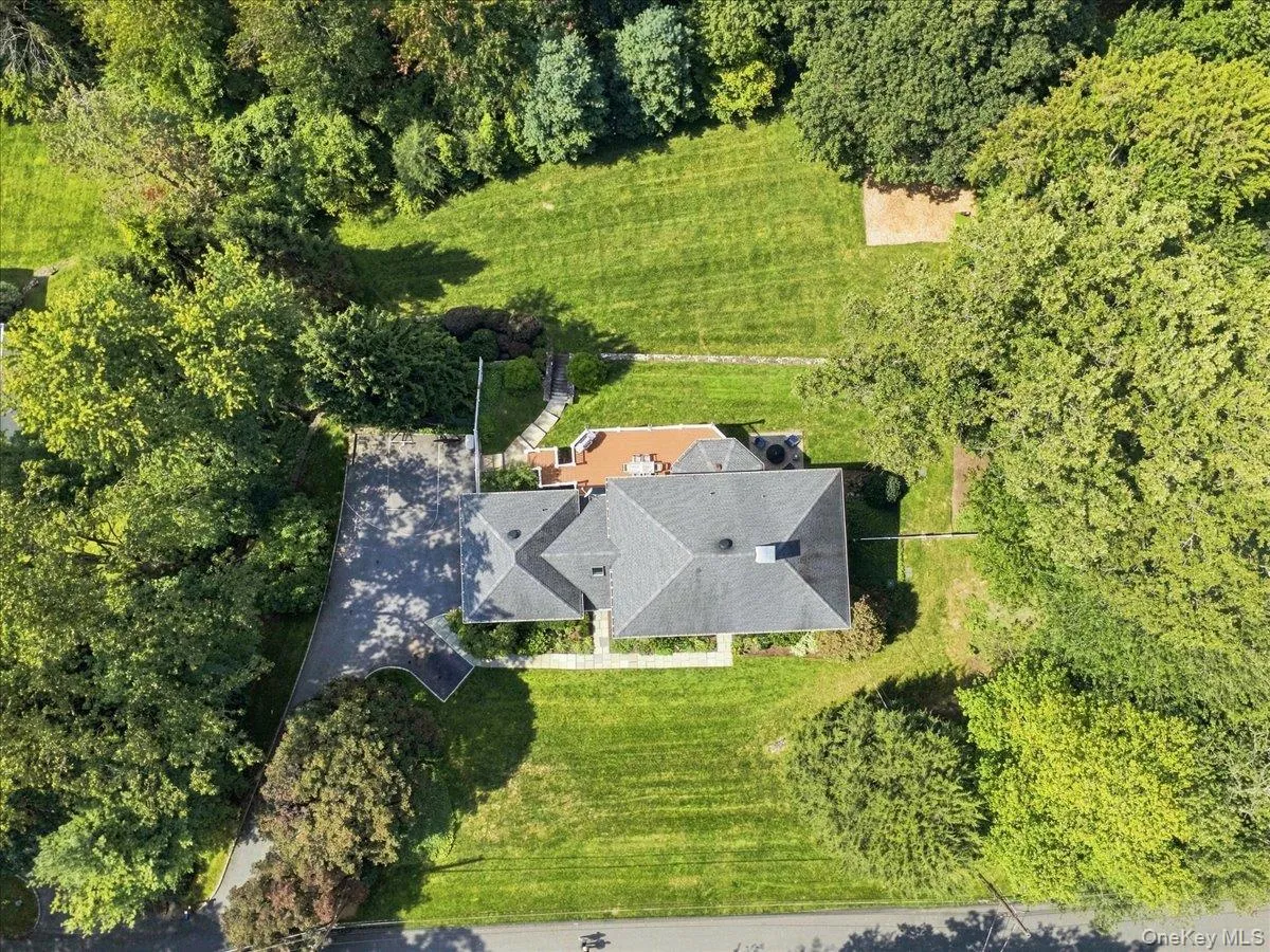 20 Hitching Post Lane, New Castle, NY, 5 Bedrooms Bedrooms, 11 Rooms Rooms,4 BathroomsBathrooms,Residential,For Rent,Hitching Post,0,1036792 20 Hitching Post Lane, New Castle, NY, 5 Bedrooms Bedrooms, 11 Rooms Rooms,4 BathroomsBathrooms,Residential,For Rent,Hitching Post,0,1036792