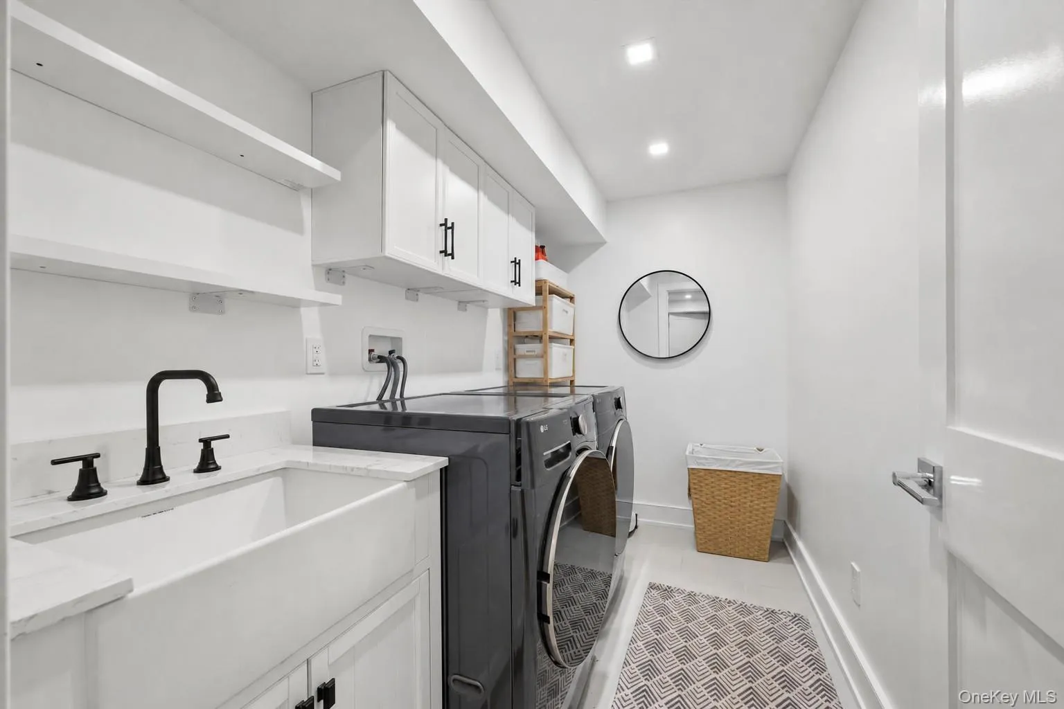 4 Trail Court, Southampton, NY, 4 Bedrooms Bedrooms, 10 Rooms Rooms,4 BathroomsBathrooms,Residential,For Rent,Trail,0,1036793 4 Trail Court, Southampton, NY, 4 Bedrooms Bedrooms, 10 Rooms Rooms,4 BathroomsBathrooms,Residential,For Rent,Trail,0,1036793