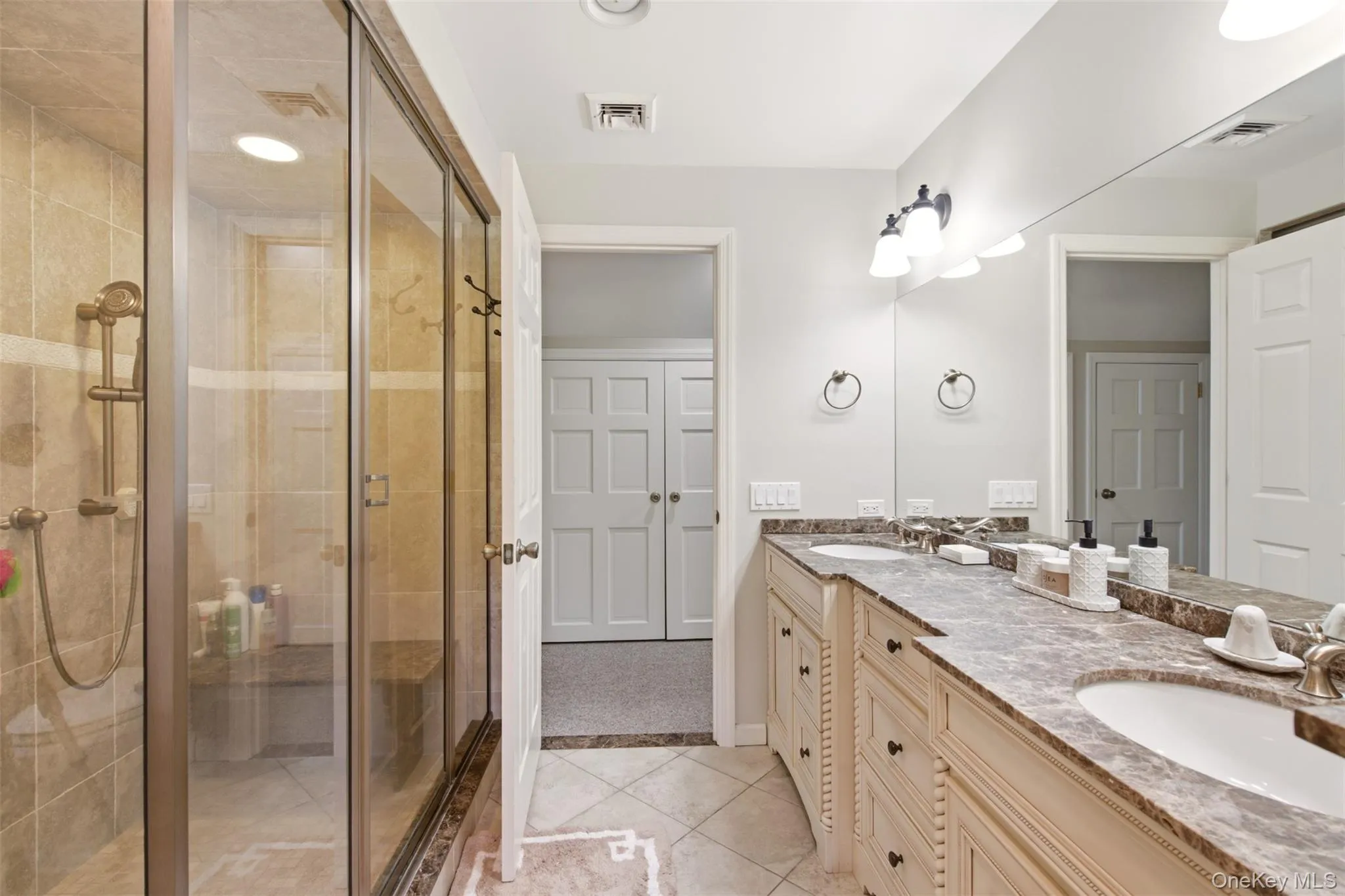 7 Private Road, Huntington, NY, 4 Bedrooms Bedrooms, 9 Rooms Rooms,3 BathroomsBathrooms,Residential,For Rent,Private,0,1036800 7 Private Road, Huntington, NY, 4 Bedrooms Bedrooms, 9 Rooms Rooms,3 BathroomsBathrooms,Residential,For Rent,Private,0,1036800