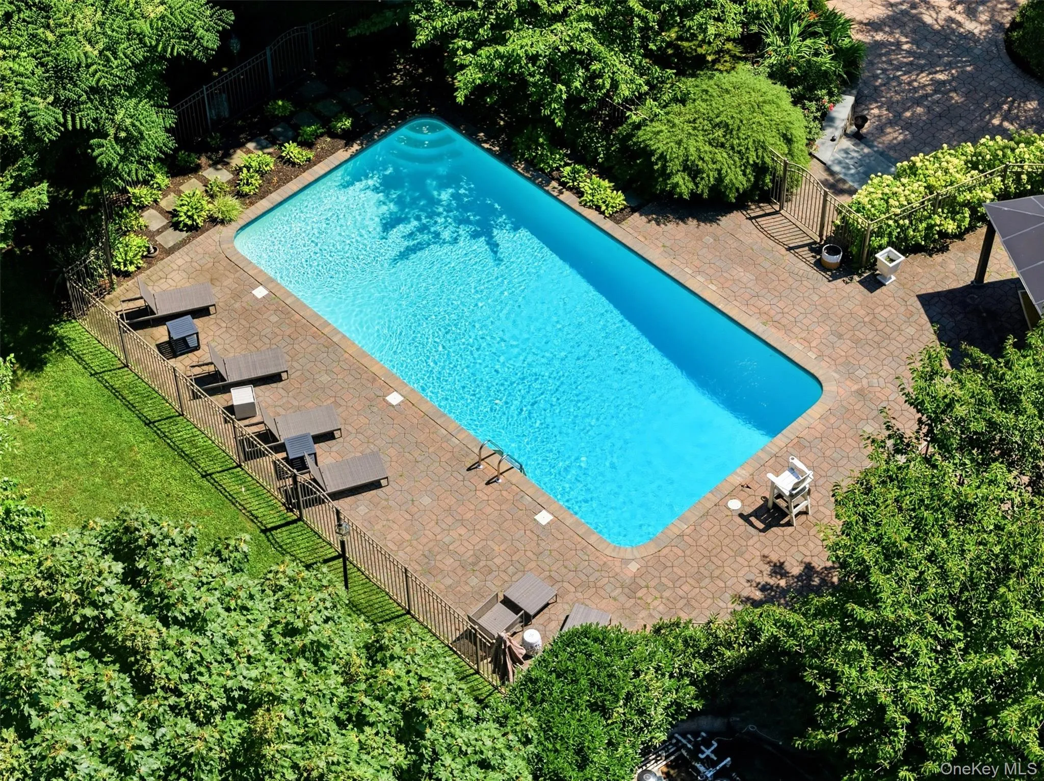 7 Private Road, Huntington, NY, 4 Bedrooms Bedrooms, 9 Rooms Rooms,3 BathroomsBathrooms,Residential,For Rent,Private,0,1036800 7 Private Road, Huntington, NY, 4 Bedrooms Bedrooms, 9 Rooms Rooms,3 BathroomsBathrooms,Residential,For Rent,Private,0,1036800