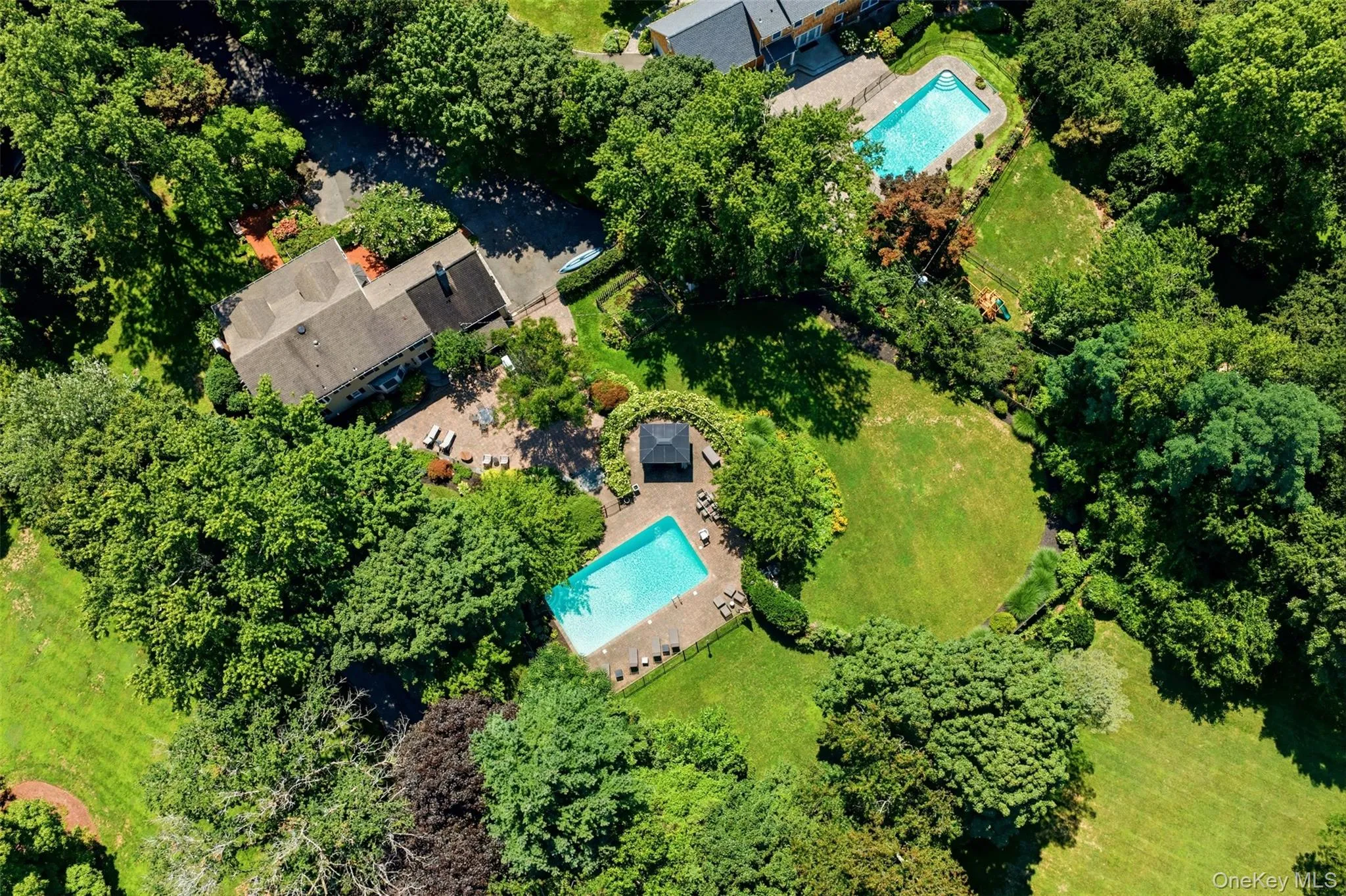 7 Private Road, Huntington, NY, 4 Bedrooms Bedrooms, 9 Rooms Rooms,3 BathroomsBathrooms,Residential,For Rent,Private,0,1036800 7 Private Road, Huntington, NY, 4 Bedrooms Bedrooms, 9 Rooms Rooms,3 BathroomsBathrooms,Residential,For Rent,Private,0,1036800