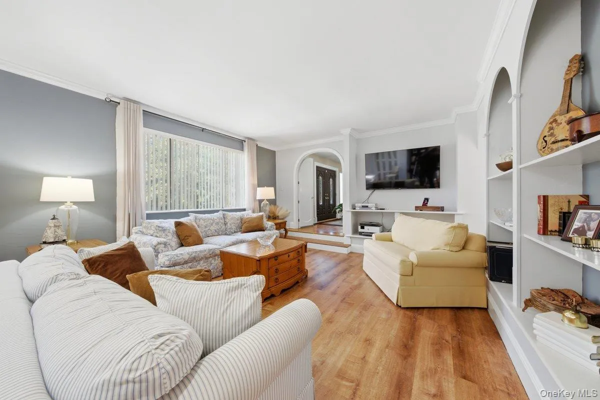 121 Newport Road, Yonkers, NY, 3 Bedrooms Bedrooms, 13 Rooms Rooms,3 BathroomsBathrooms,Residential,For Rent,Newport,0,1036801 121 Newport Road, Yonkers, NY, 3 Bedrooms Bedrooms, 13 Rooms Rooms,3 BathroomsBathrooms,Residential,For Rent,Newport,0,1036801