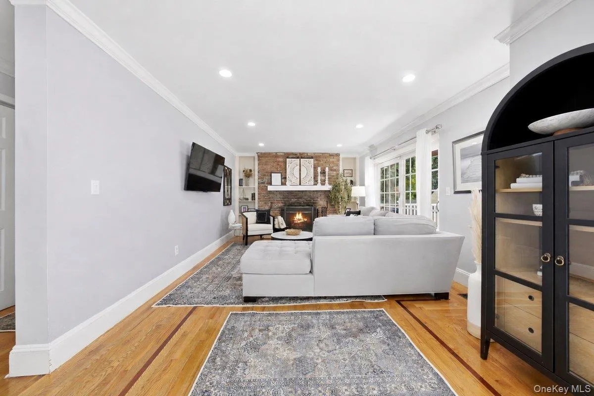 121 Newport Road, Yonkers, NY, 3 Bedrooms Bedrooms, 13 Rooms Rooms,3 BathroomsBathrooms,Residential,For Rent,Newport,0,1036801 121 Newport Road, Yonkers, NY, 3 Bedrooms Bedrooms, 13 Rooms Rooms,3 BathroomsBathrooms,Residential,For Rent,Newport,0,1036801