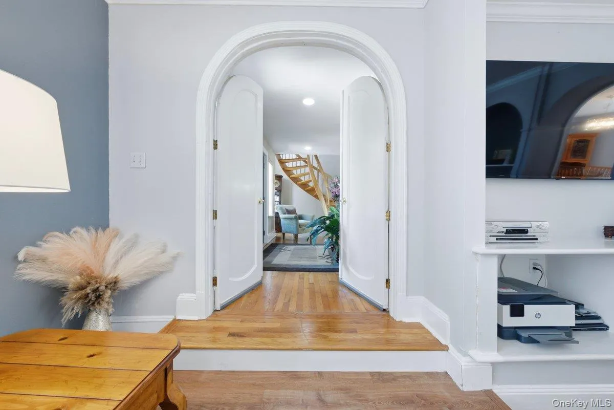 121 Newport Road, Yonkers, NY, 3 Bedrooms Bedrooms, 13 Rooms Rooms,3 BathroomsBathrooms,Residential,For Rent,Newport,0,1036801 121 Newport Road, Yonkers, NY, 3 Bedrooms Bedrooms, 13 Rooms Rooms,3 BathroomsBathrooms,Residential,For Rent,Newport,0,1036801