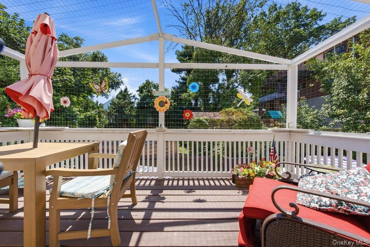 121 Newport Road, Yonkers, NY, 3 Bedrooms Bedrooms, 13 Rooms Rooms,3 BathroomsBathrooms,Residential,For Rent,Newport,0,1036801 121 Newport Road, Yonkers, NY, 3 Bedrooms Bedrooms, 13 Rooms Rooms,3 BathroomsBathrooms,Residential,For Rent,Newport,0,1036801